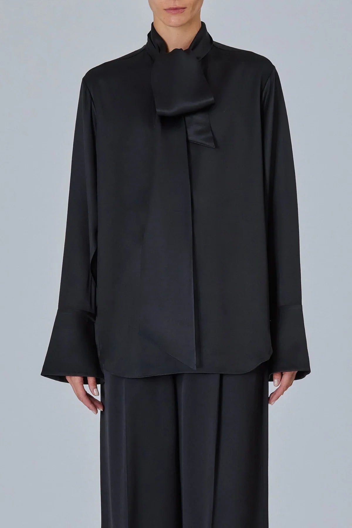 Sasuphi | Shirt With Scarf