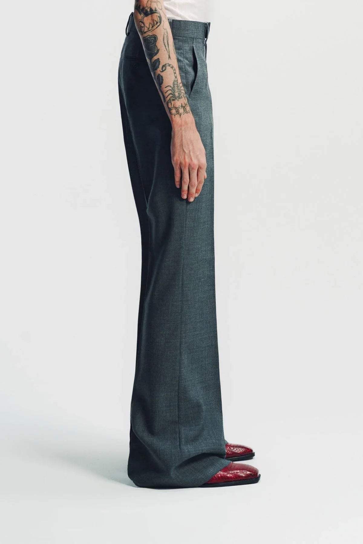 Kyosuke Kunimoto | Baggy Grey Flat Front Flare Pants