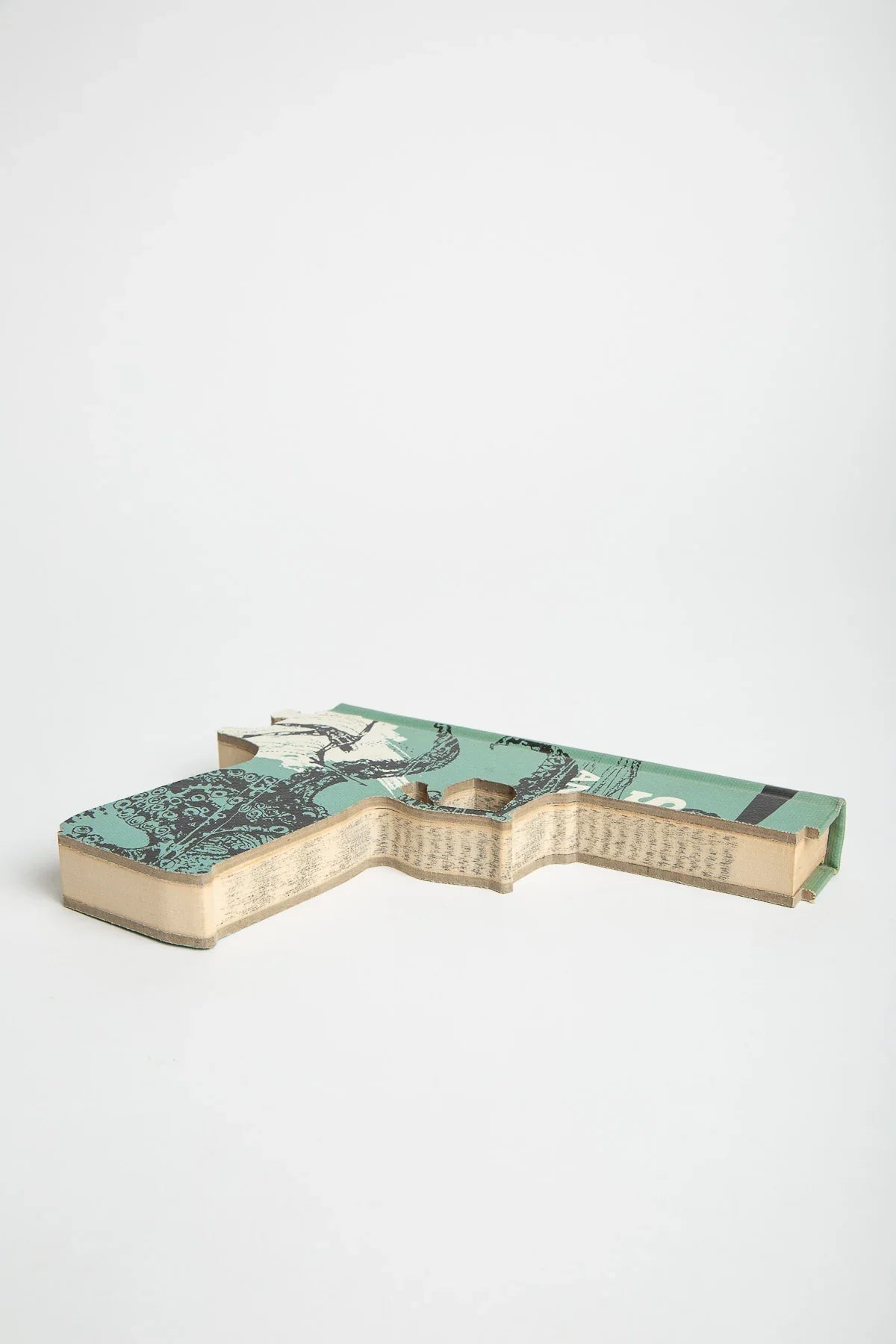Robert The | Sea Seige Carved Bookgun