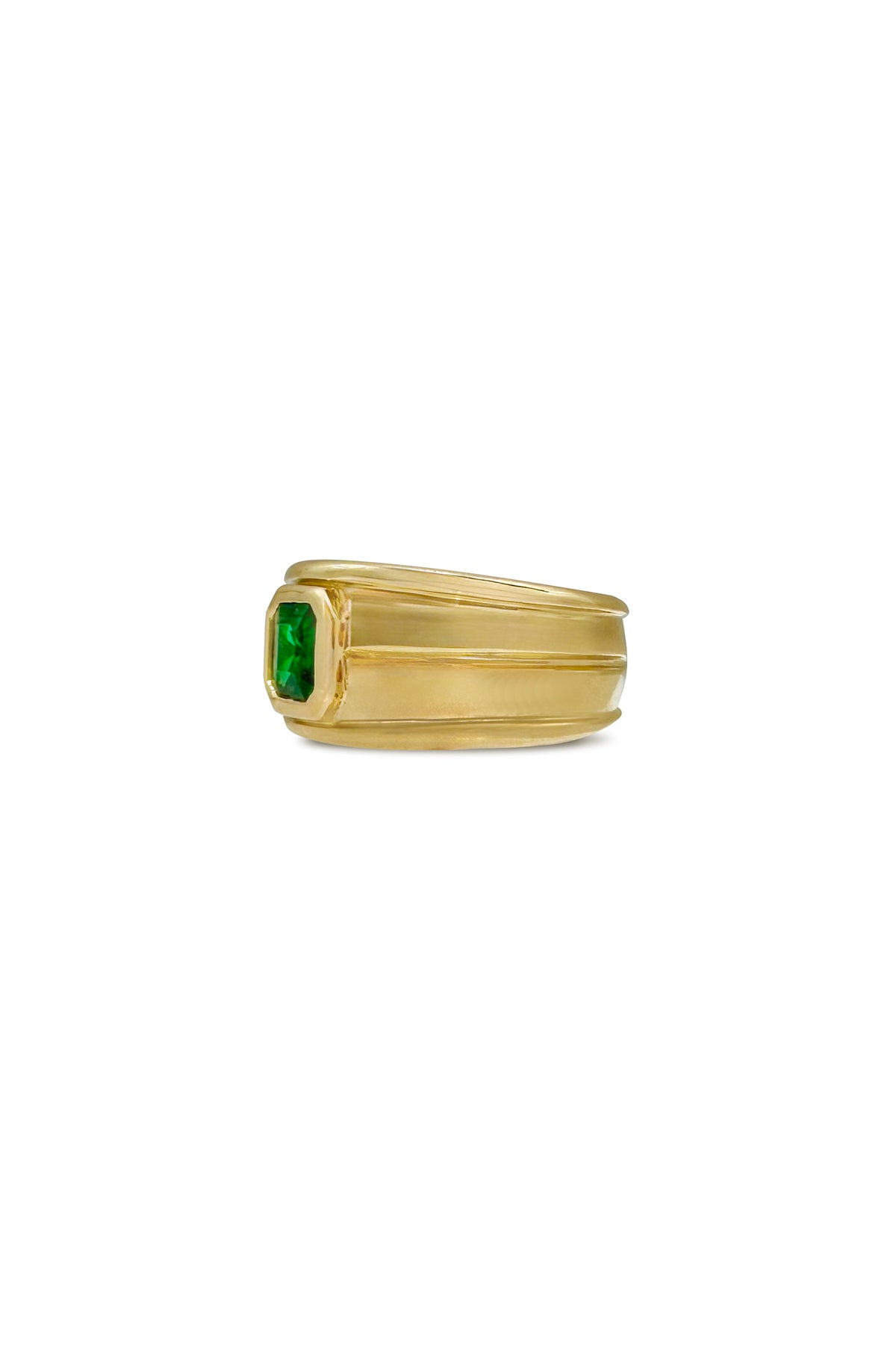 Howl | Rib Cigar Emerald Ring