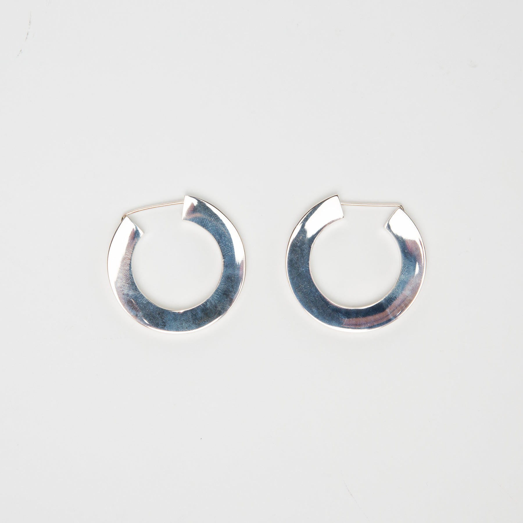 SOPHIE BUHAI | MEDIUM FLAT HOOP EARRINGS - MAXFIELD LA