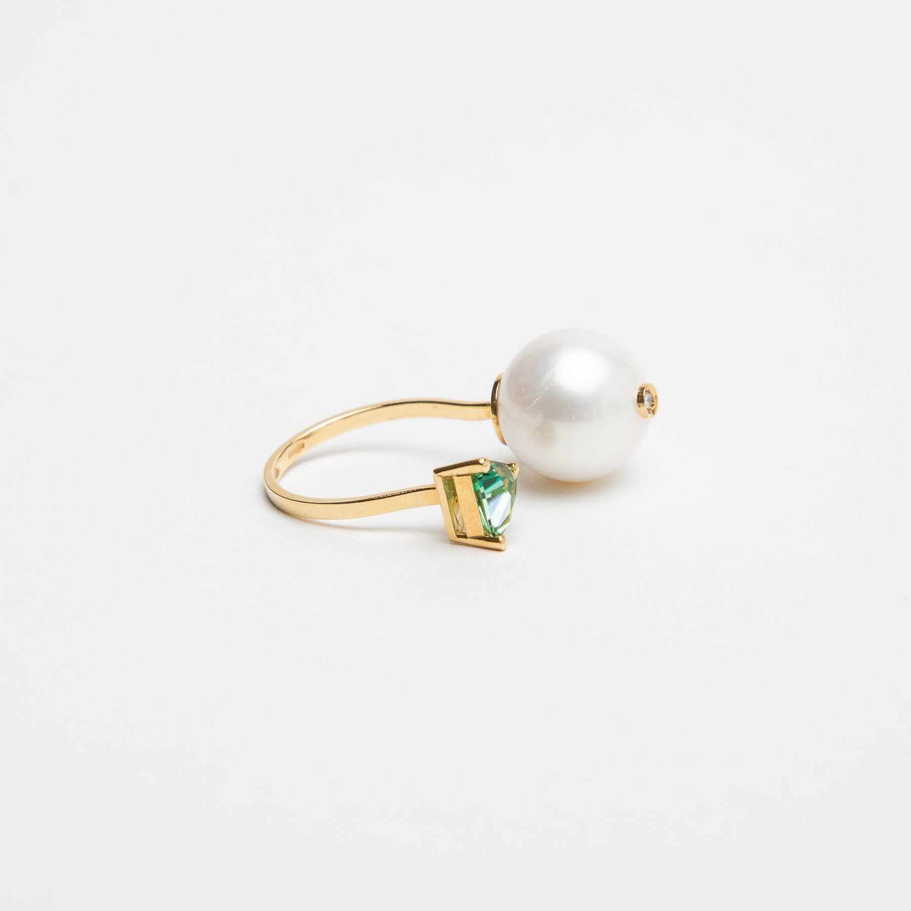 DELFINA DELETTREZ | GREEN TOPAZ & PEARL RING