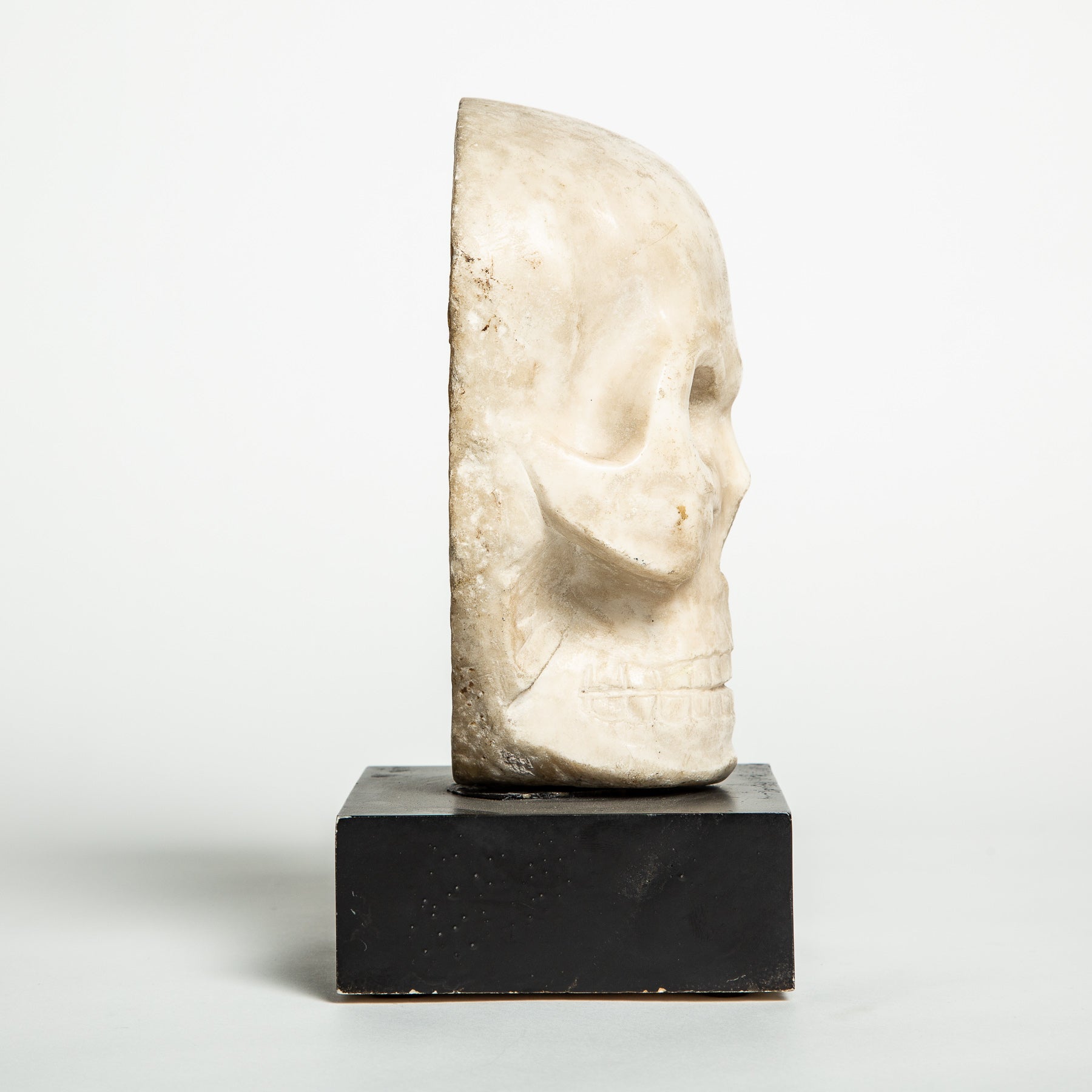 MAXFIELD PRIVATE COLLECTION | 19TH CENTURY MARBLE SKULL