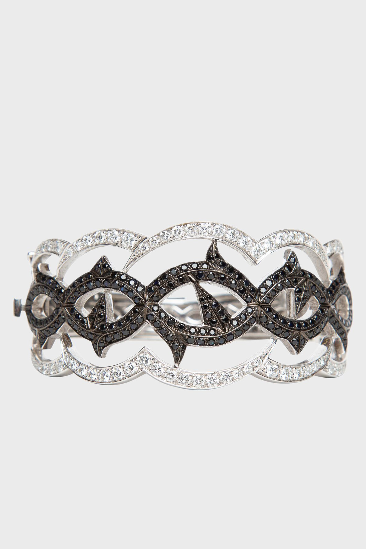 STEPHEN WEBSTER | DIAMOND THORN BRACELET - MAXFIELD LA