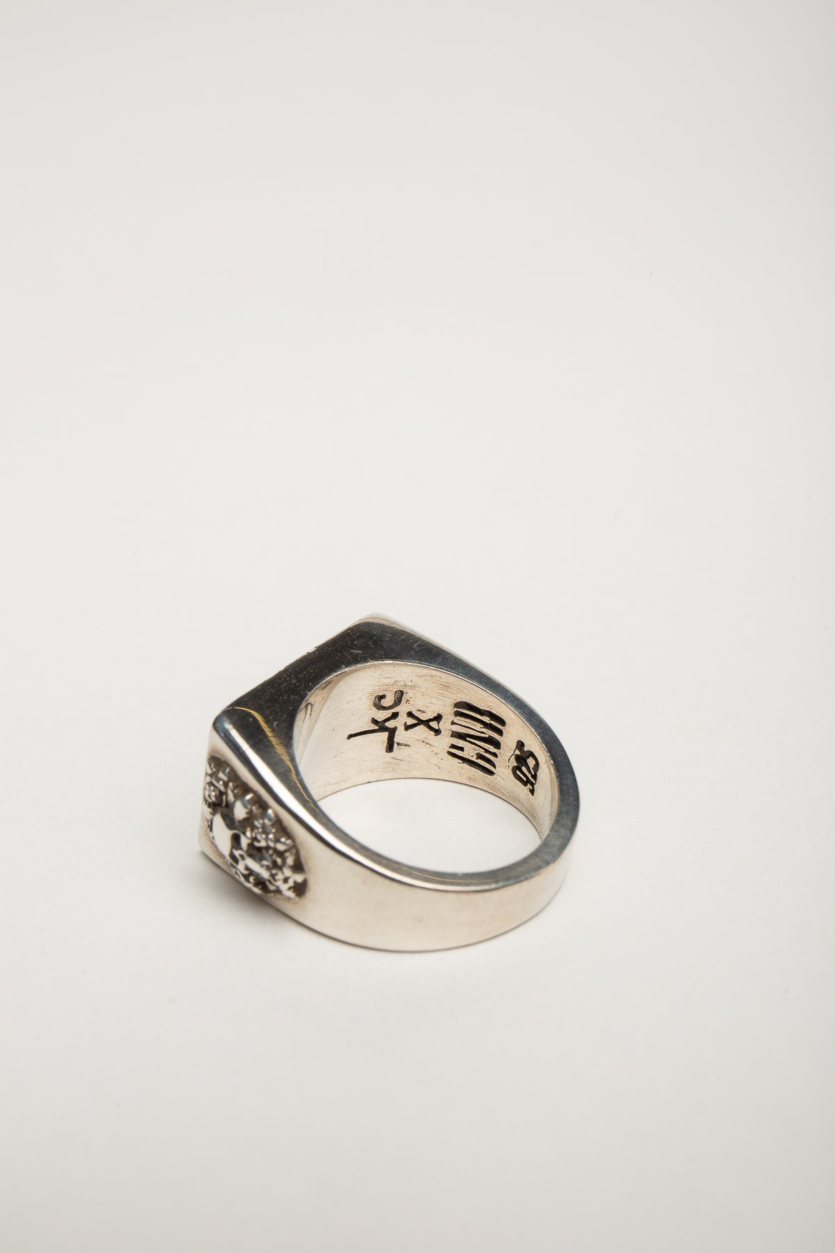 KELLY COLE | GUNS N' ROSES USED TO LOVE HER RING - MAXFIELD LA