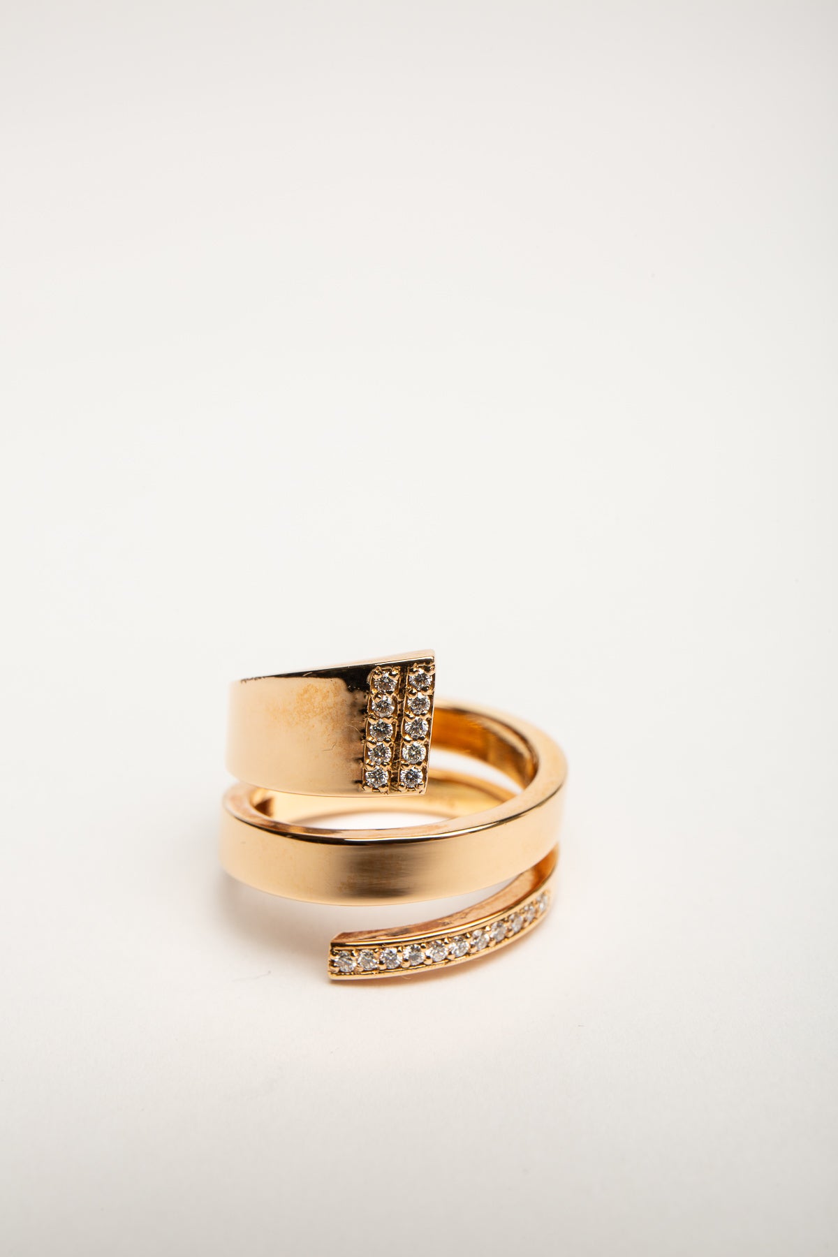 FIYA JEWELLERY | 18K ROSE GOLD DIAMOND SPIRAL RING