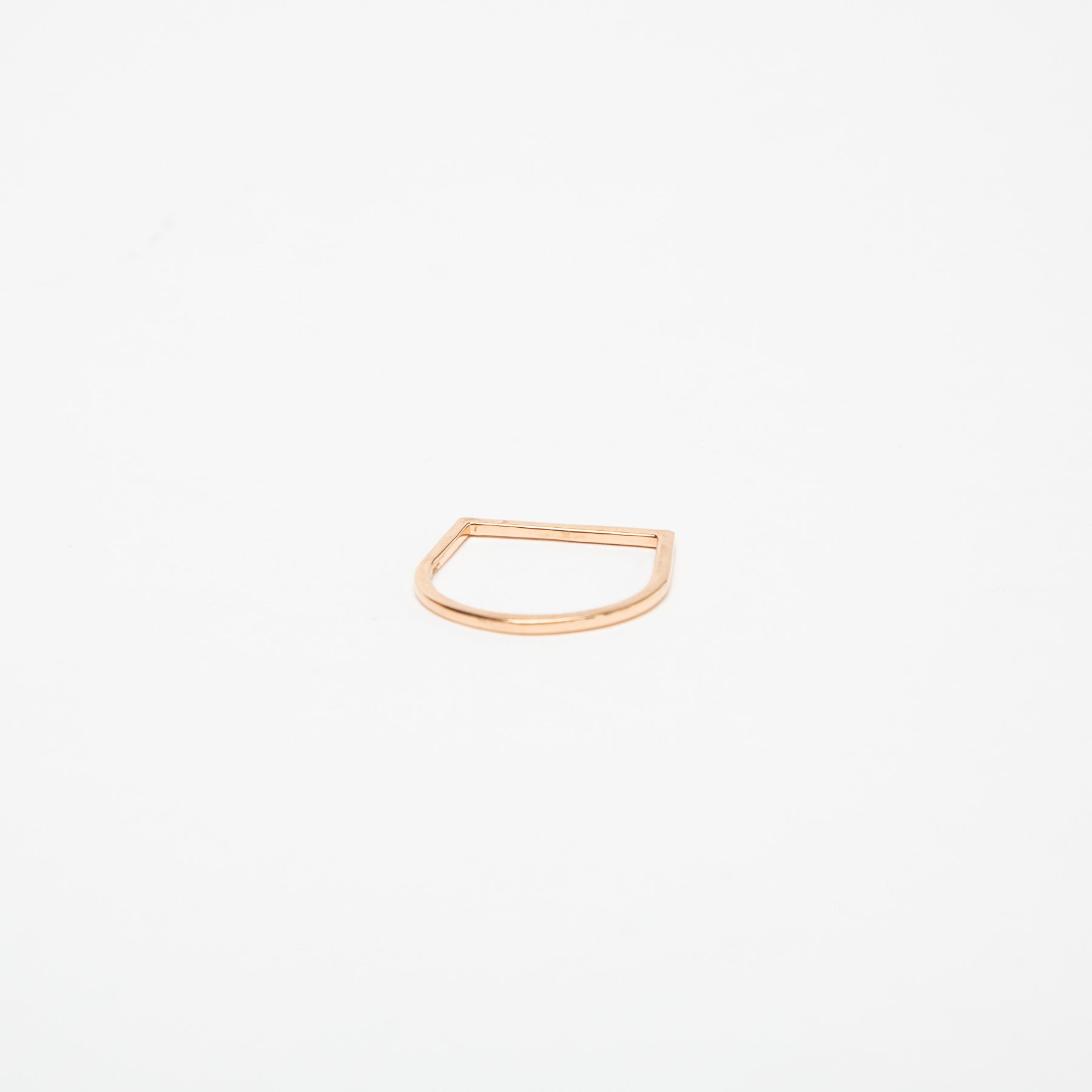 KWIT | 14K GOLD LETTER I RING - MAXFIELD LA