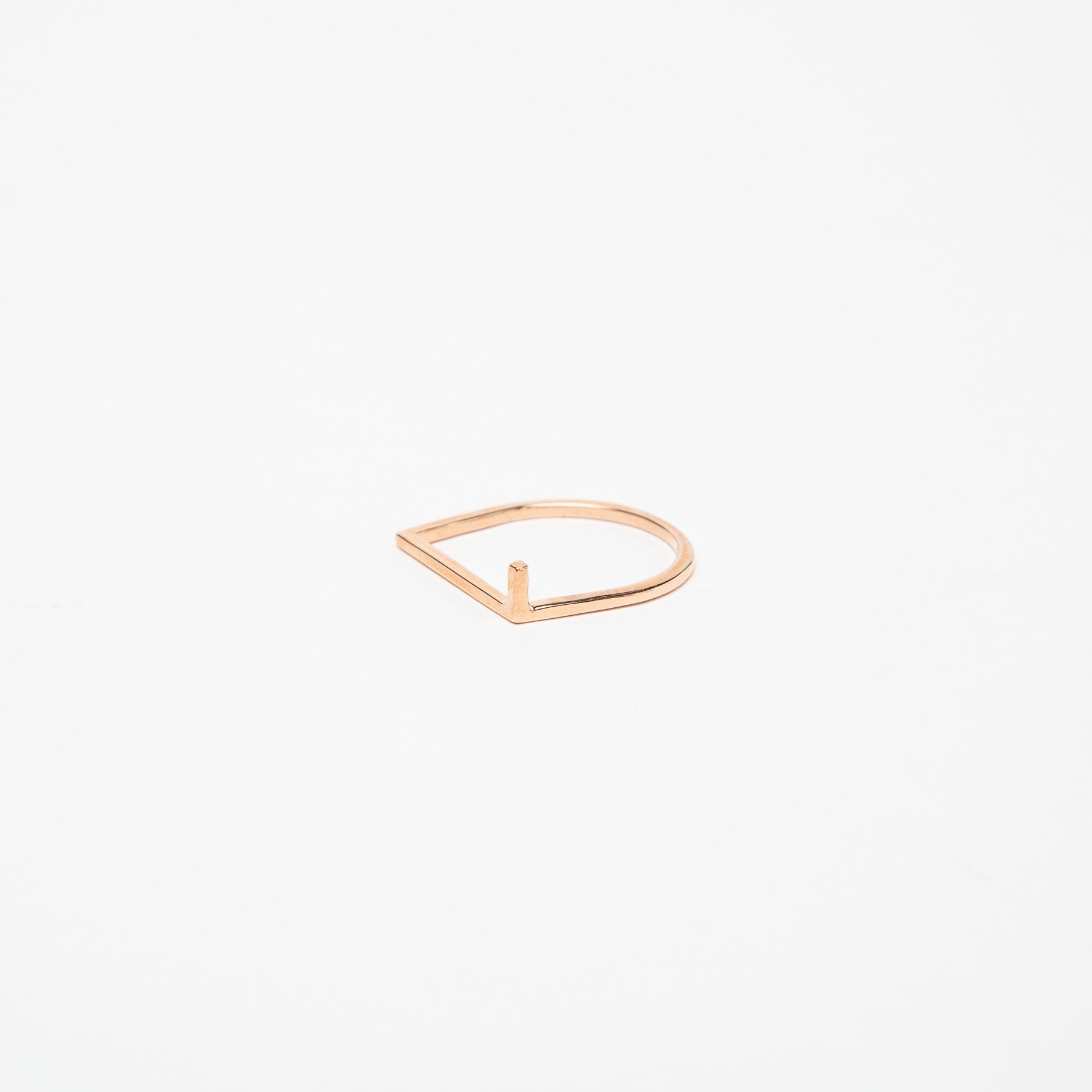 KWIT | 14K ROSE GOLD LETTER L RING