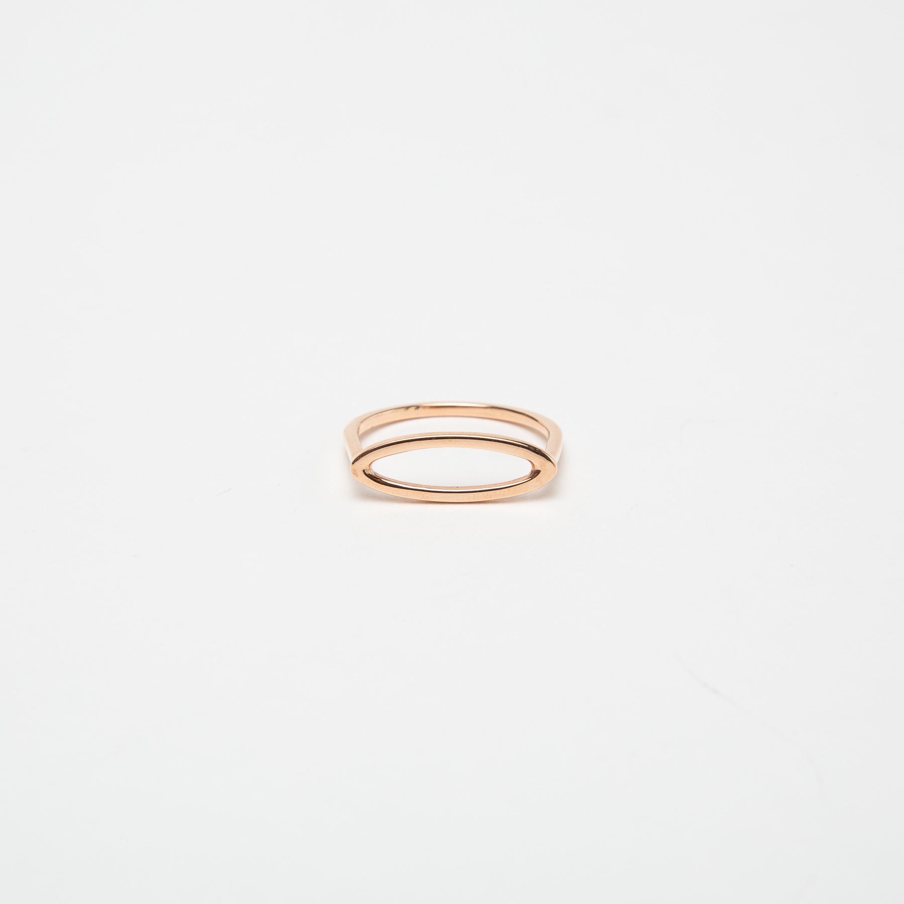 KWIT | 14K GOLD LETTER O RING - MAXFIELD LA
