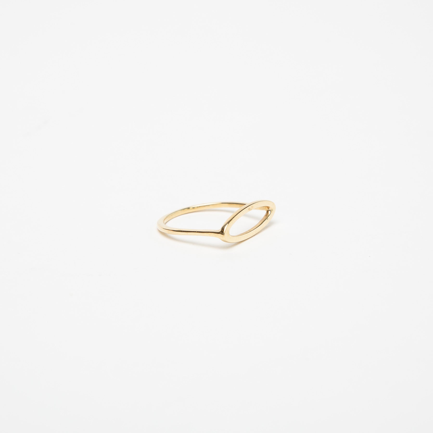 KWIT | 14K GOLD LETTER O RING