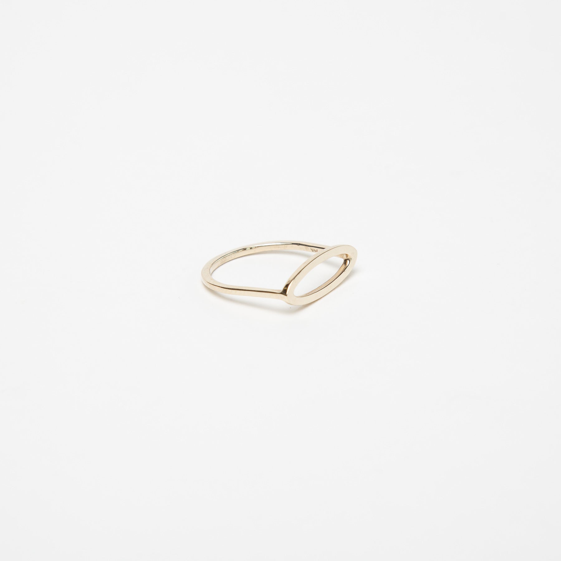 KWIT | 14K GOLD LETTER O RING - MAXFIELD LA