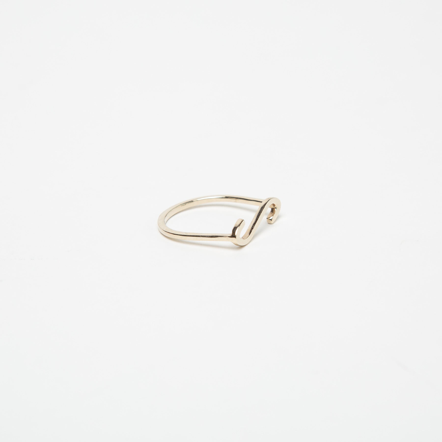 KWIT | 14K WHITE GOLD LETTER S RING