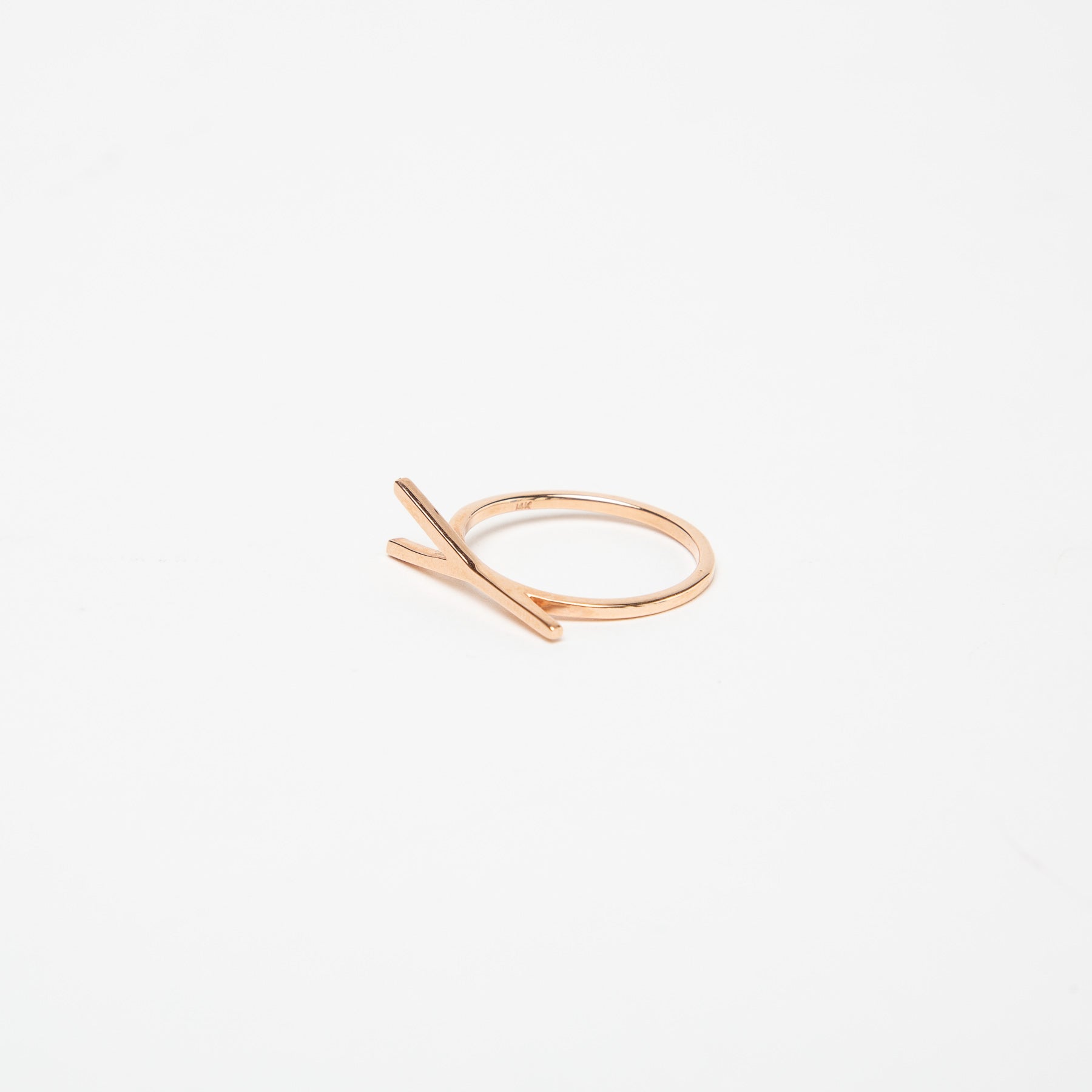 KWIT | 14K GOLD LETTER Y RING