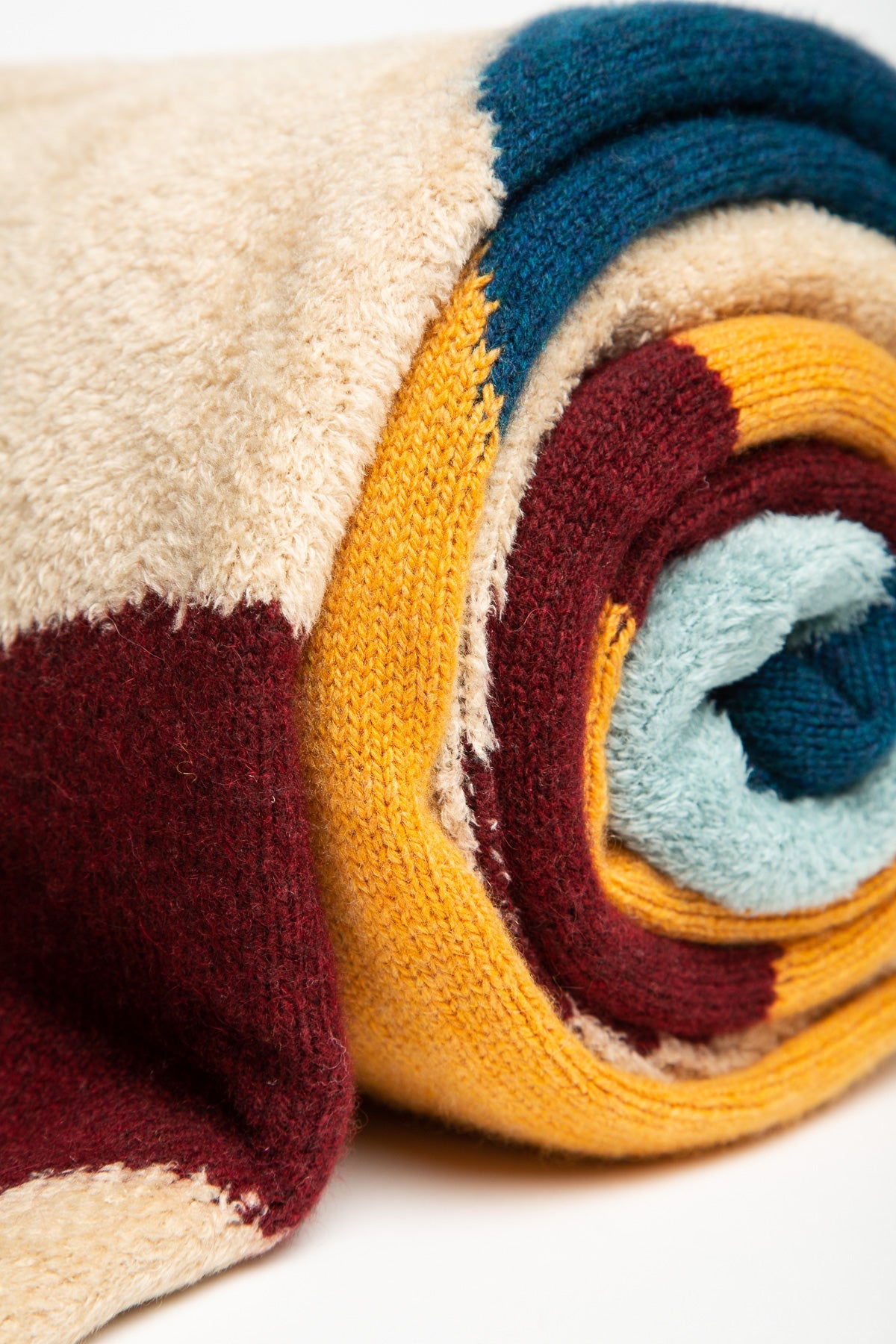 THE ELDER STATESMAN | OLLIO AERIAL BLANKET - MAXFIELD LA