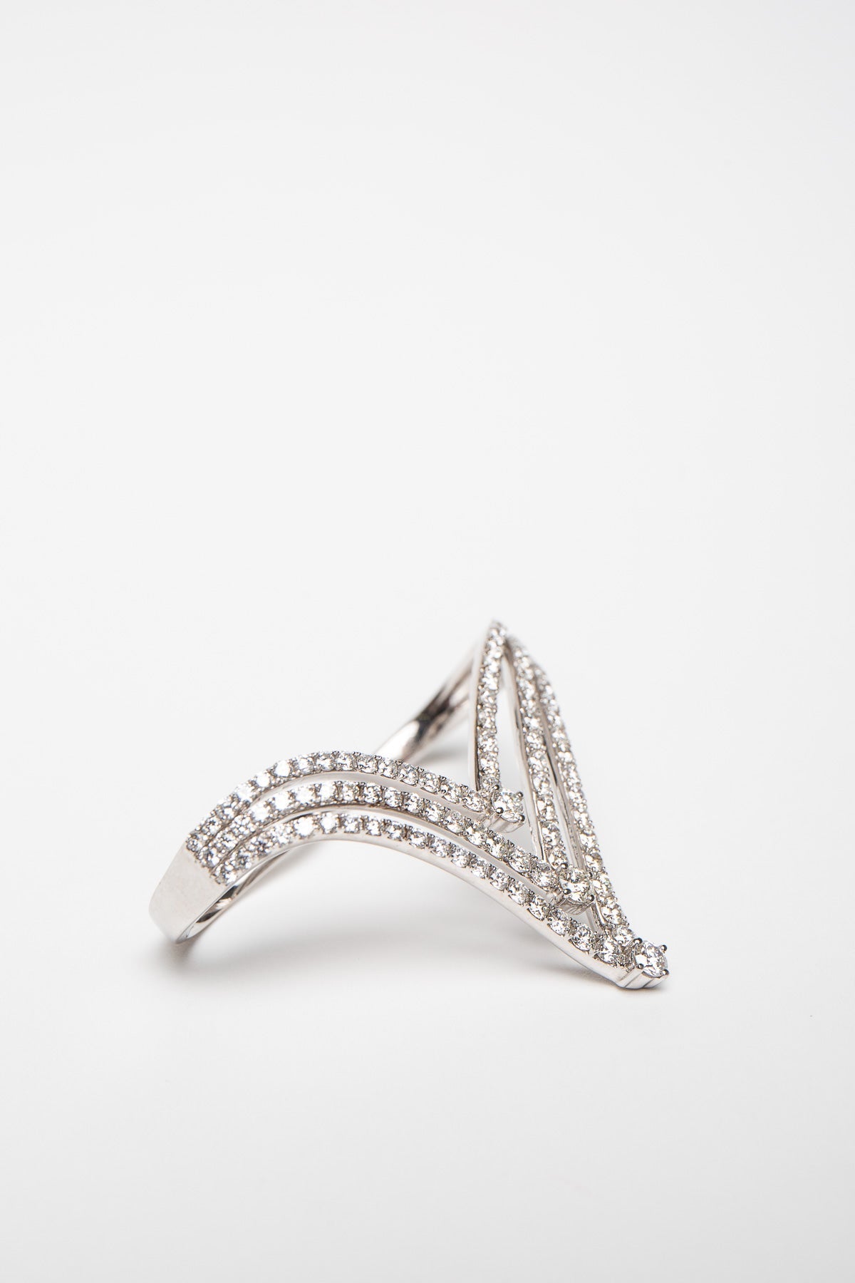 STEFERE | 18K WHITE GOLD 2.5CT DIAMOND RING