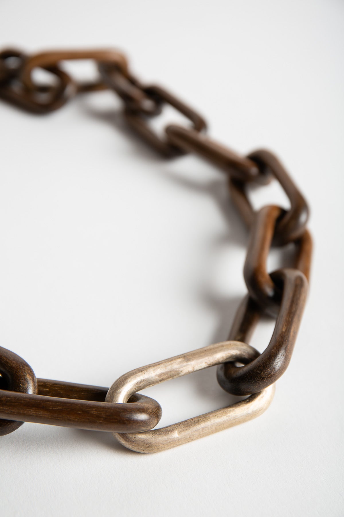 MAXFIELD PRIVATE COLLECTION | WOOD CHAIN