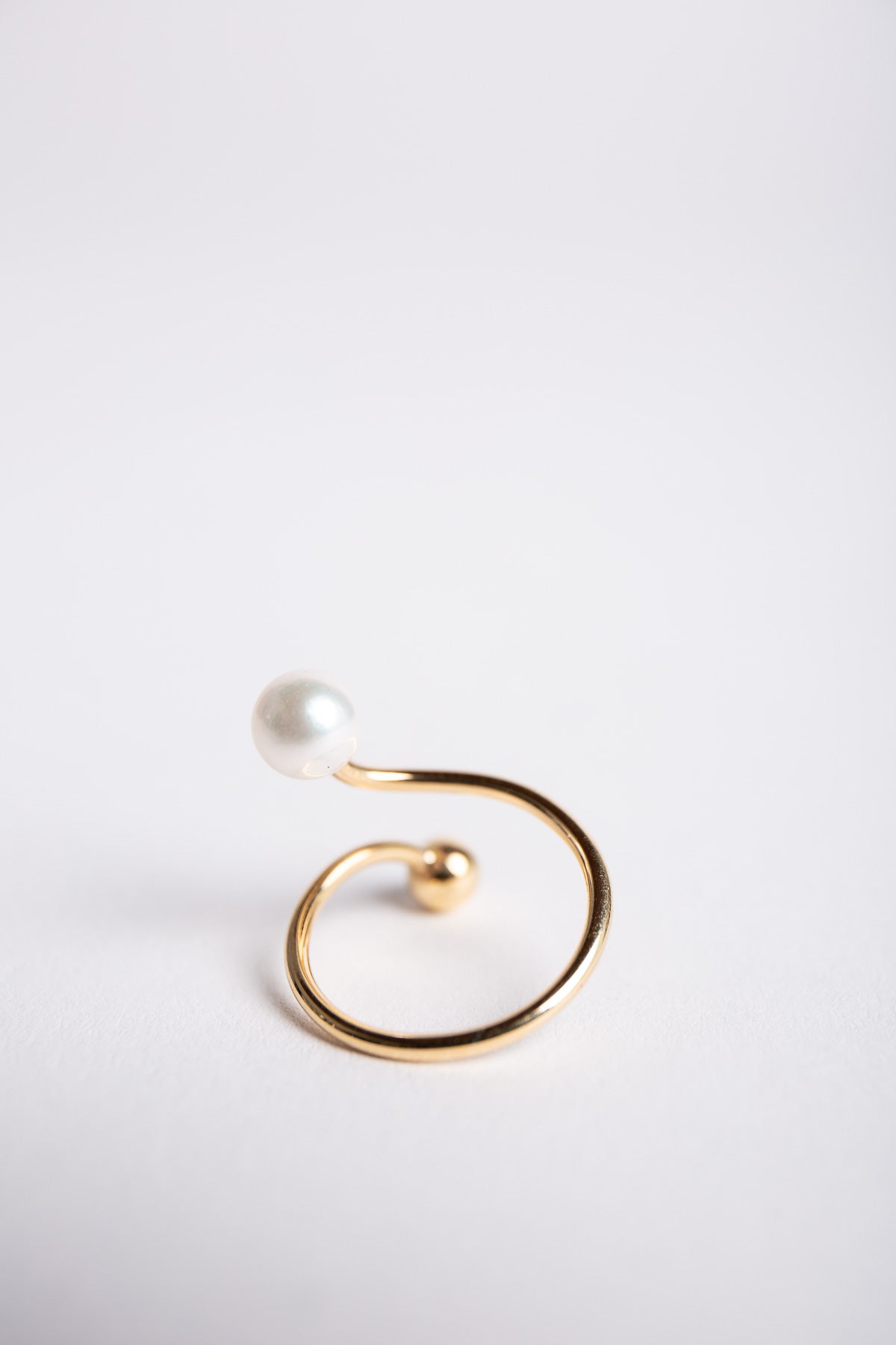 SOPHIE BILLE BRAHE | ISIS PEARL RING - MAXFIELD LA