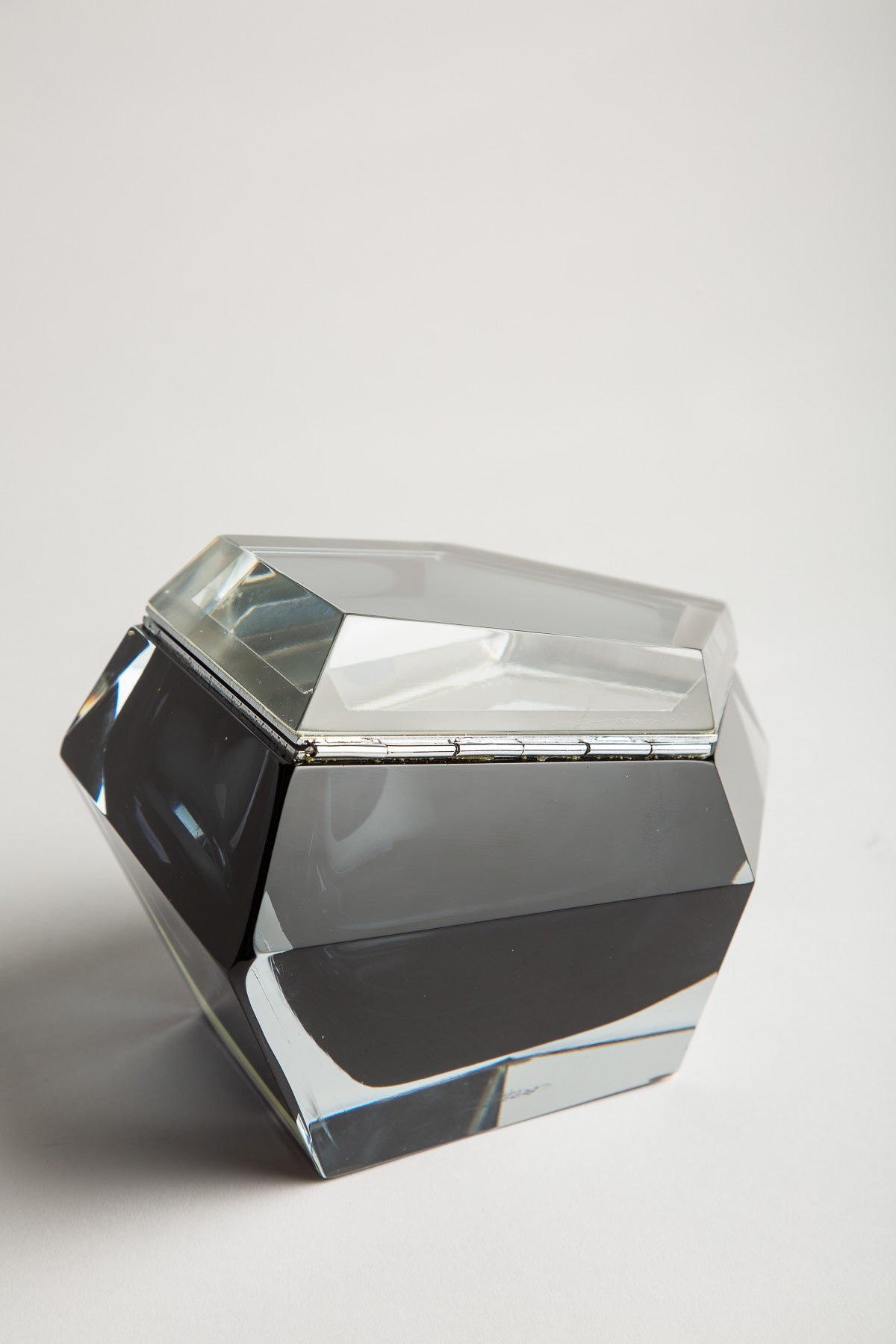 MAXFIELD PRIVATE COLLECTION | KASTLE MURANO GLASS BOWL/BOX