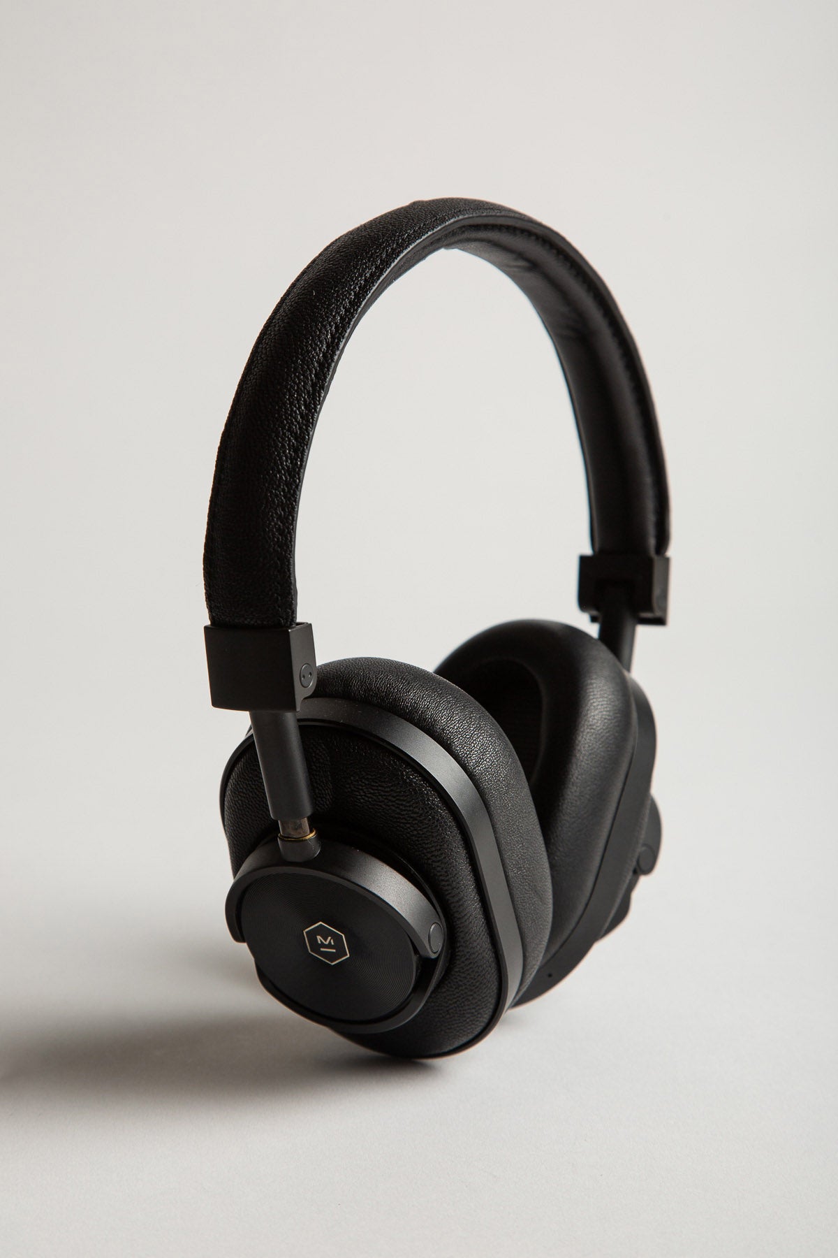 MASTER & DYNAMIC MW60 ワイヤレスヘッドフォン MASTER & DYNAMIC | MW60 WIRELESS HEADPHONES
