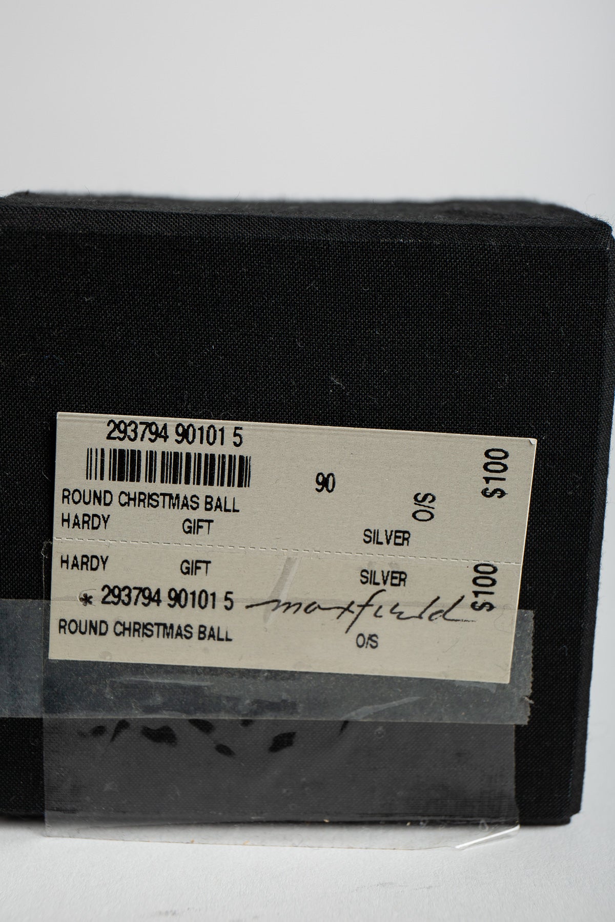 HARDY | ROUND CHRISTMAS ORNAMENT