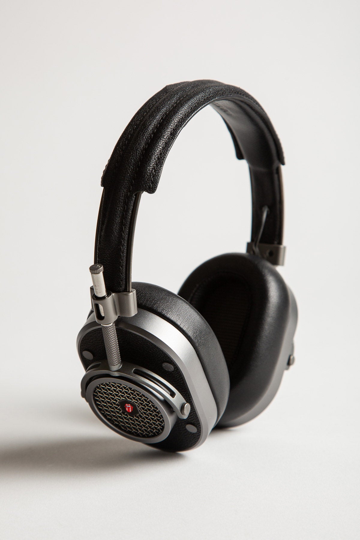 MASTER & DYNAMIC | THE ROLLING STONES MW40 WIRELESS HEADPHONES - MAXFIELD LA