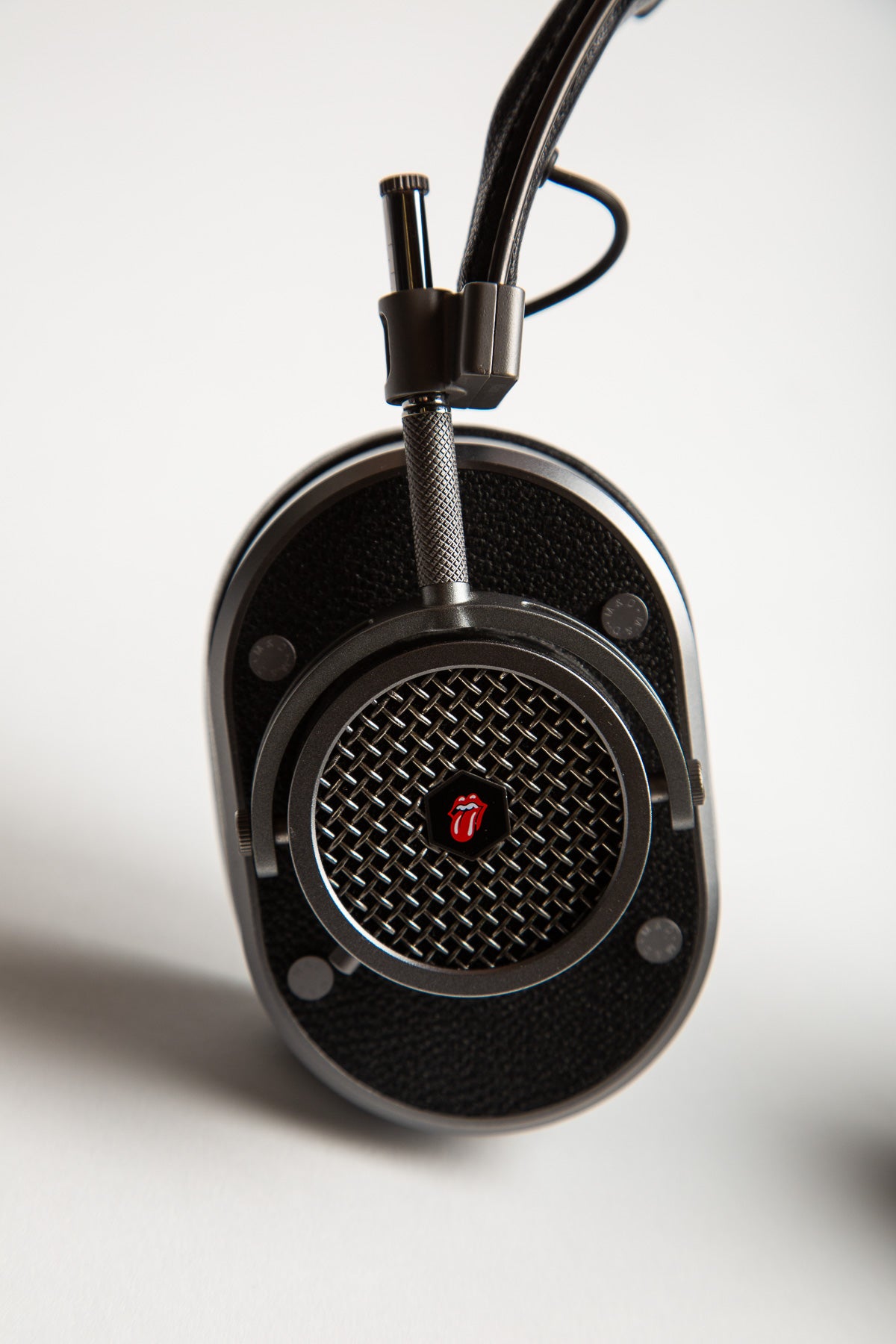 MASTER & DYNAMIC | THE ROLLING STONES MW40 WIRELESS HEADPHONES - MAXFIELD LA