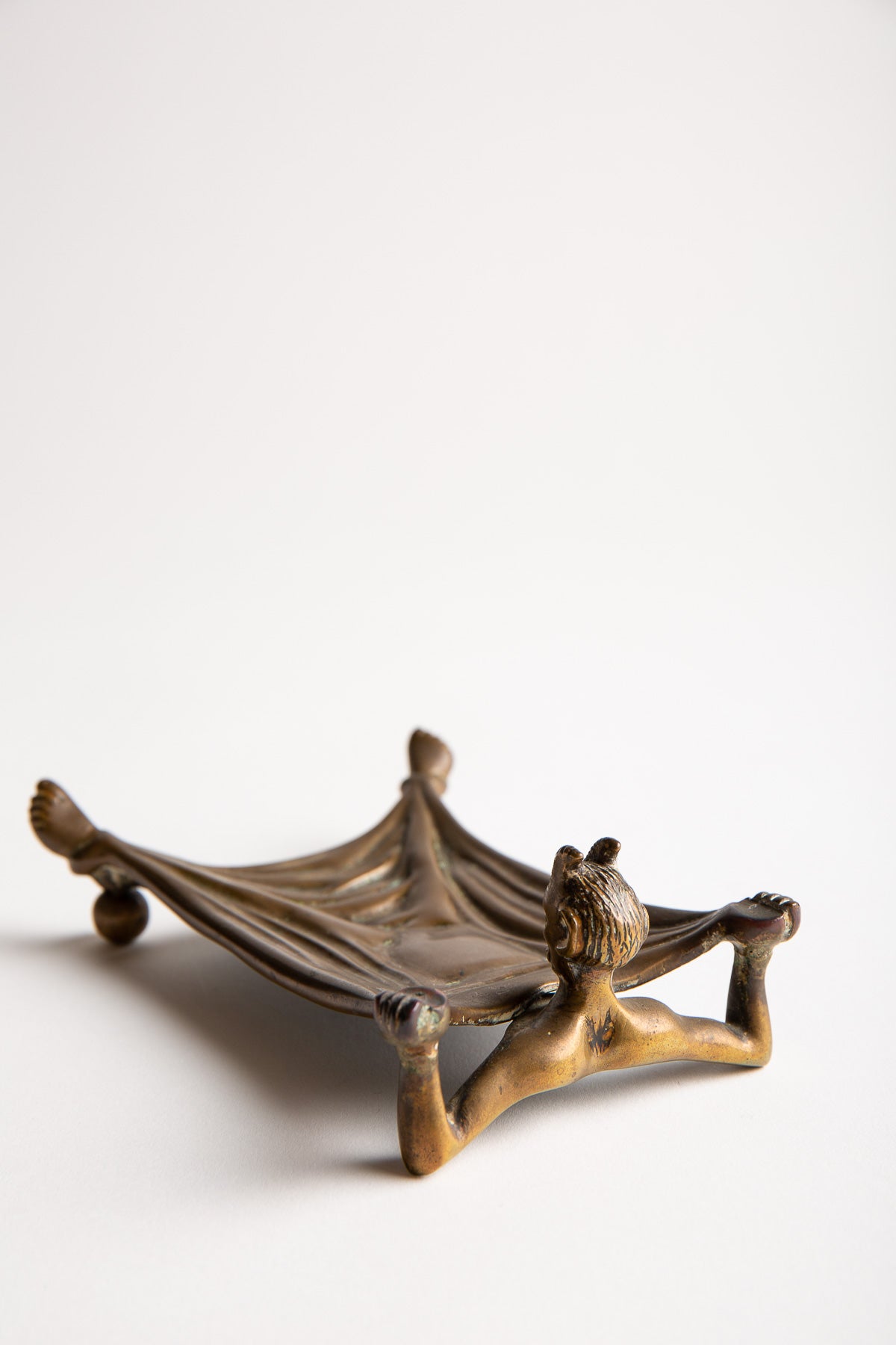 MAXFIELD PRIVATE COLLECTION | VINTAGE 1920'S DEVIL CARDHOLDER/ASHTRAY