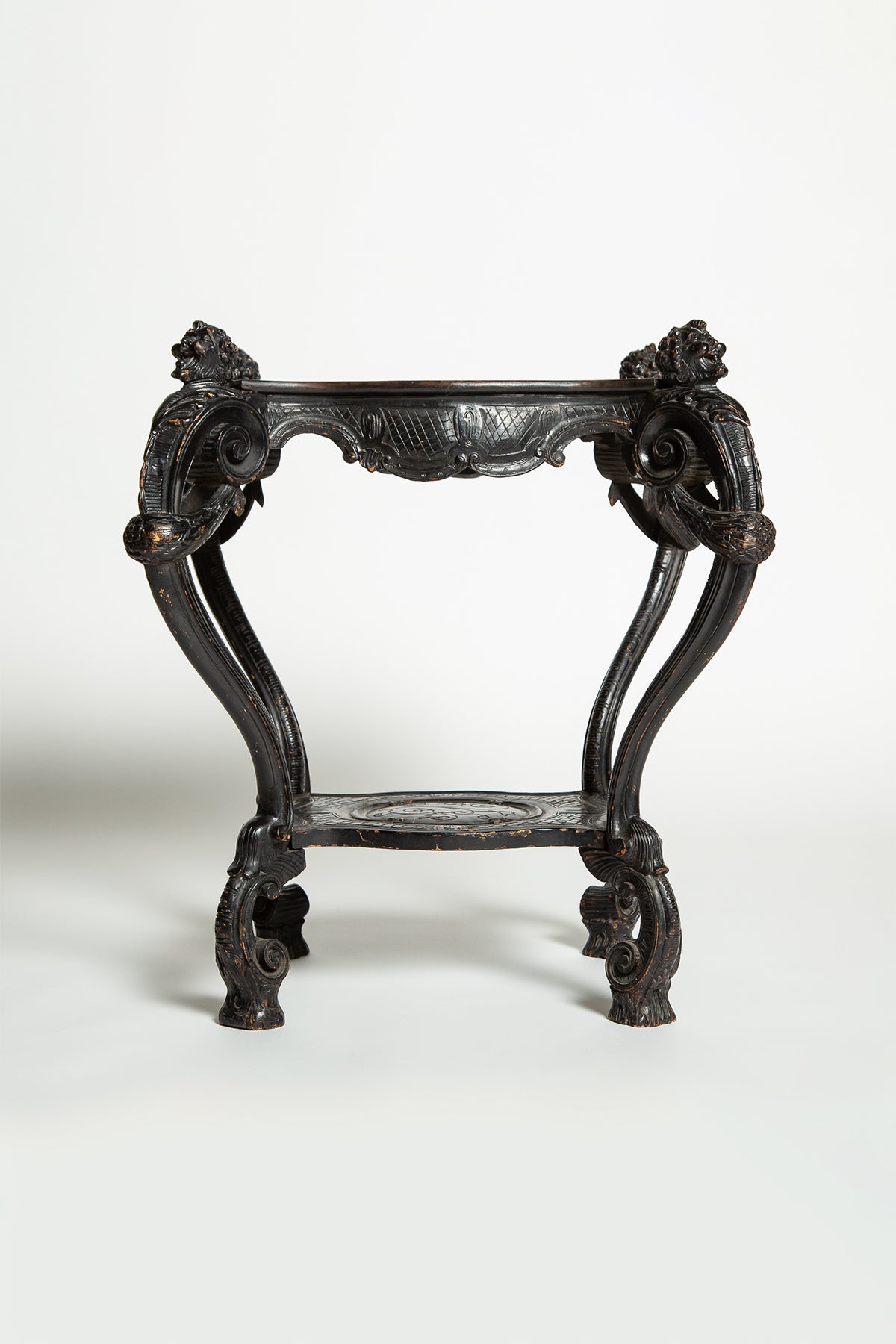 MAXFIELD PRIVATE COLLECTION | 19TH CENTURY CURVED DEVIL TABLE