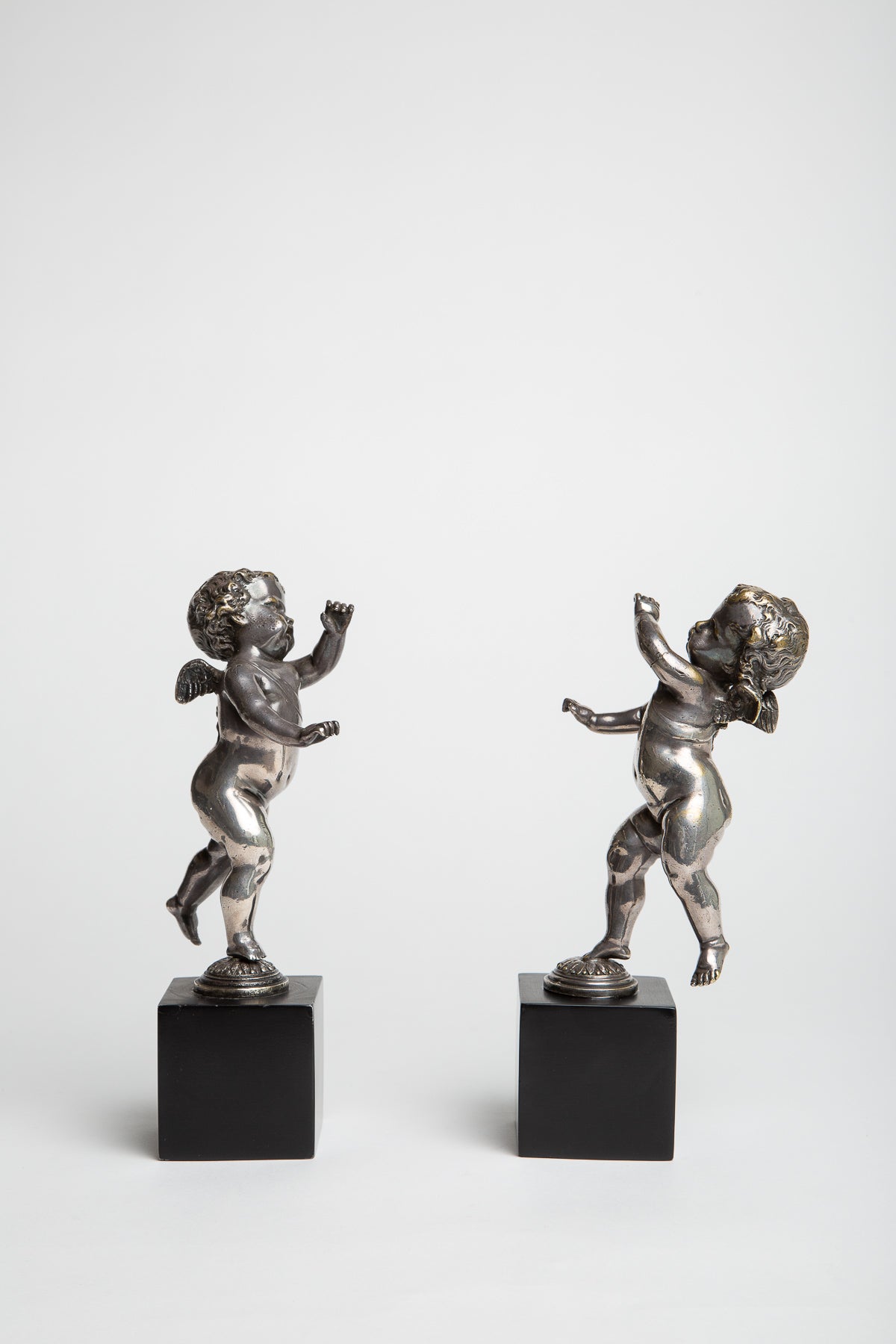 MAXFIELD PRIVATE COLLECTION | PAIR OF PUTTI BOOKENDS