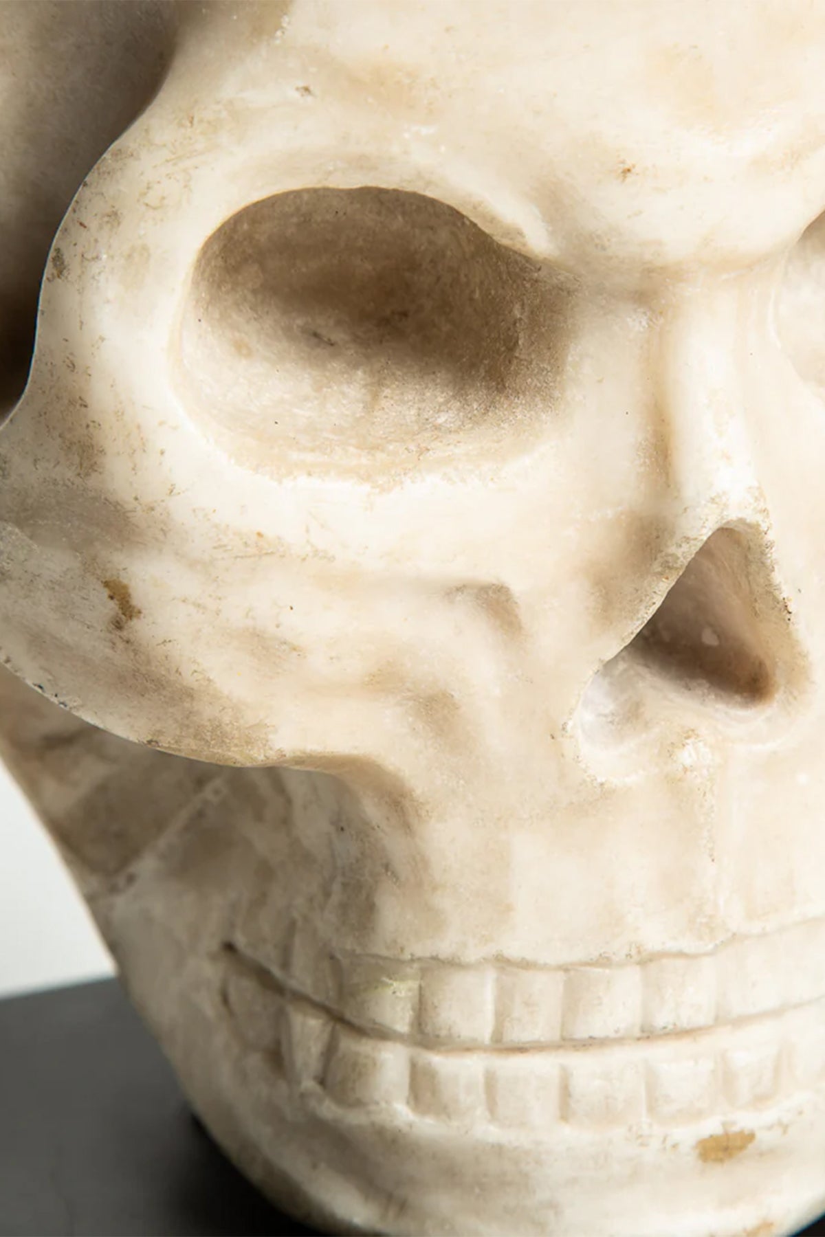 MAXFIELD PRIVATE COLLECTION | 19TH CENTURY MARBLE SKULL
