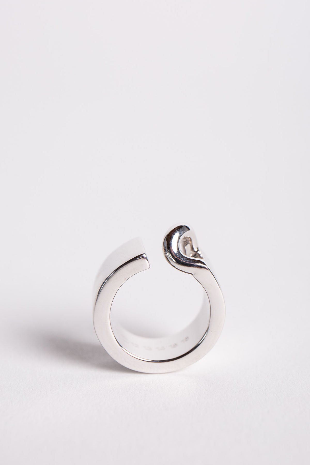 MAISON MARGIELA | METAL NAIL CUTTER CHARM
