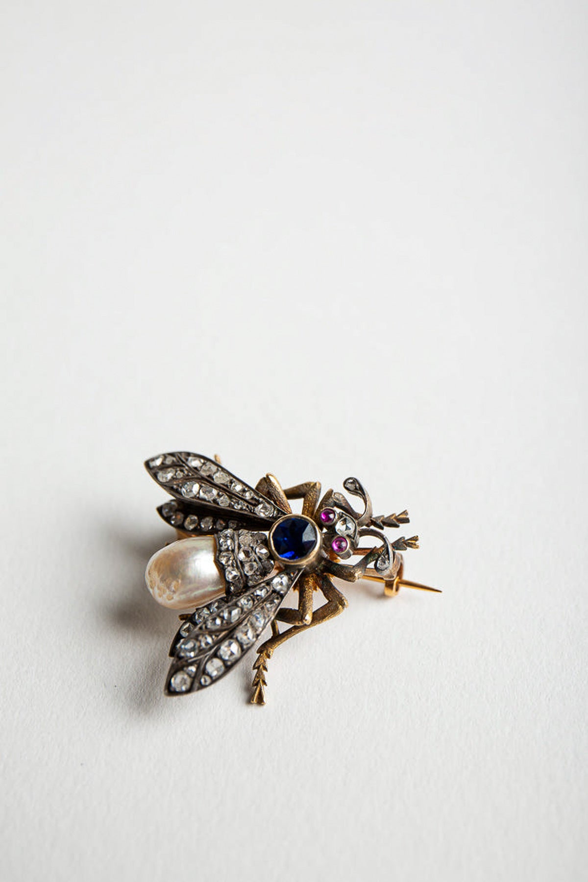 MAXFIELD PRIVATE COLLECTION | VINTAGE PEARL DIAMOND FLY BROOCH