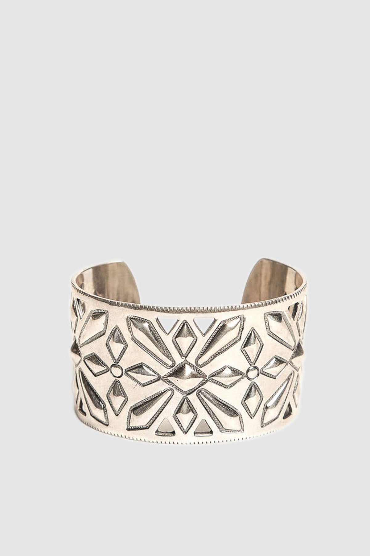 CODY SANDERSON | BUTTERFLY CUFF