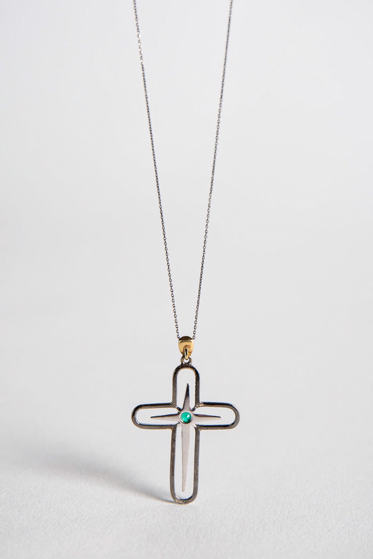 MAXFIELD PRIVATE COLLECTION | EMERALD DIAMOND SKULL CROSS NECKLACE