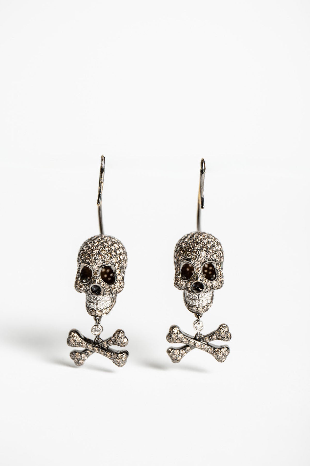 MAXFIELD PRIVATE COLLECTION | BROWN DIAMOND SKULLBONE EARRINGS - MAXFIELD LA