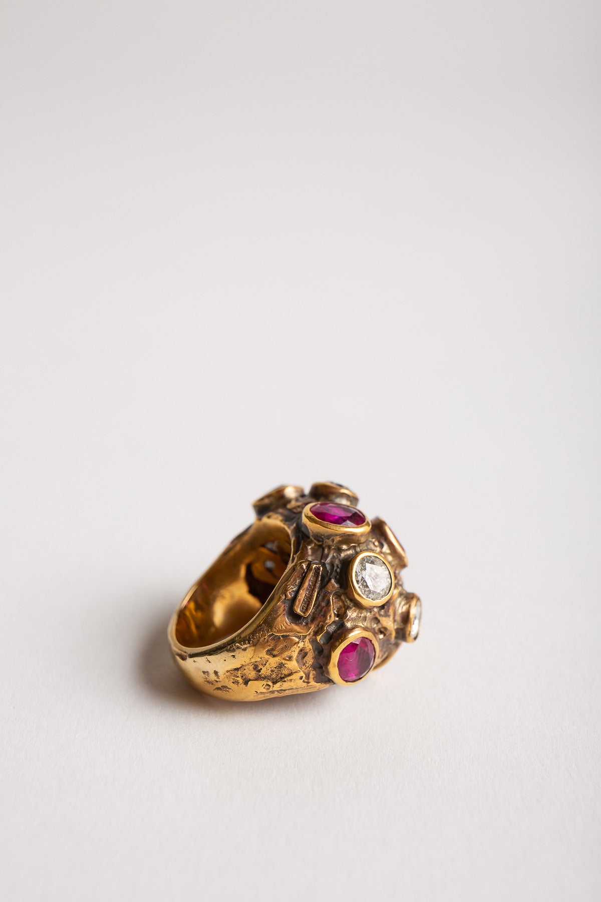 CODOGNATO | 1970'S RUBY & DIAMOND RONDURE RING