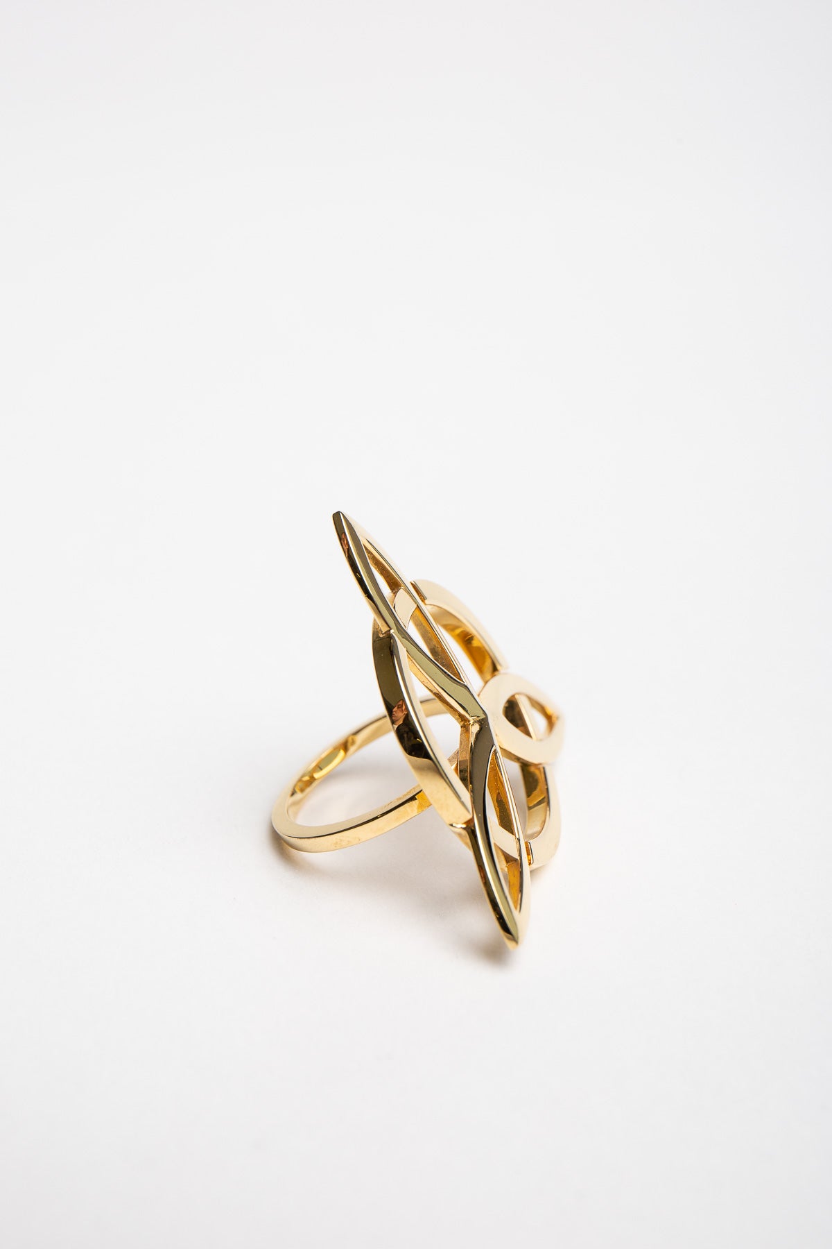 SARAH JANE WILDE | BLACK STAR PROPELLER GOLD RING