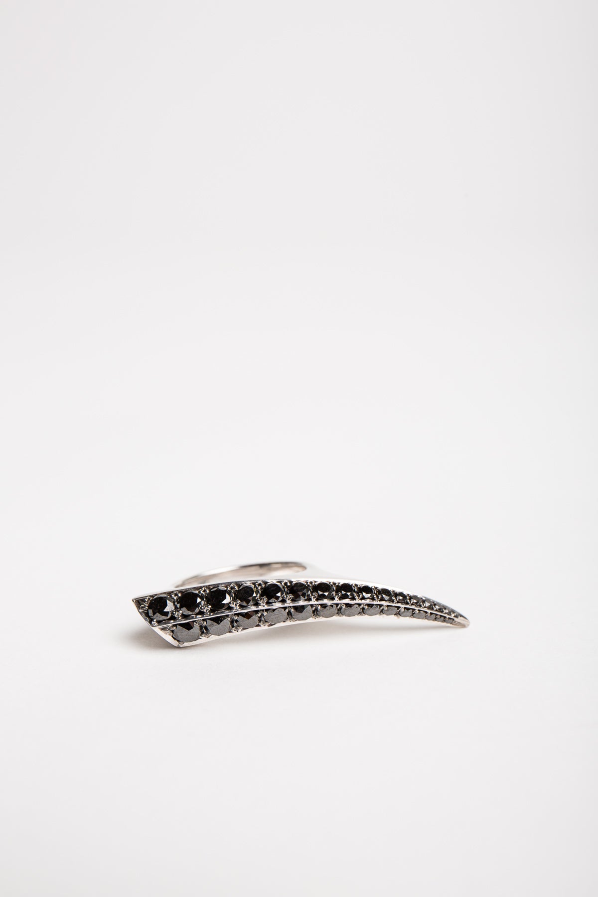 SHAUN LEANE | BLACK DIAMOND SABRE RING