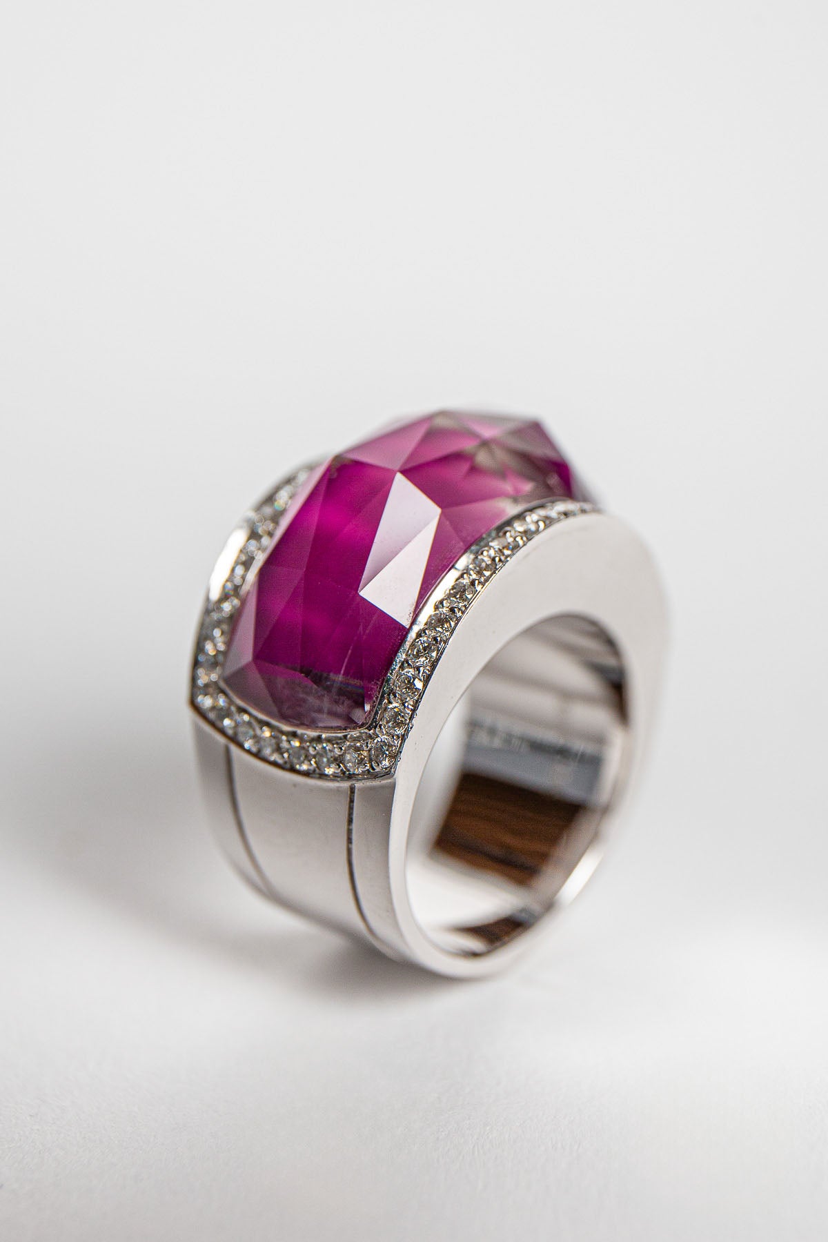 STEPHEN WEBSTER | AGATE DIAMOND HAZE RING