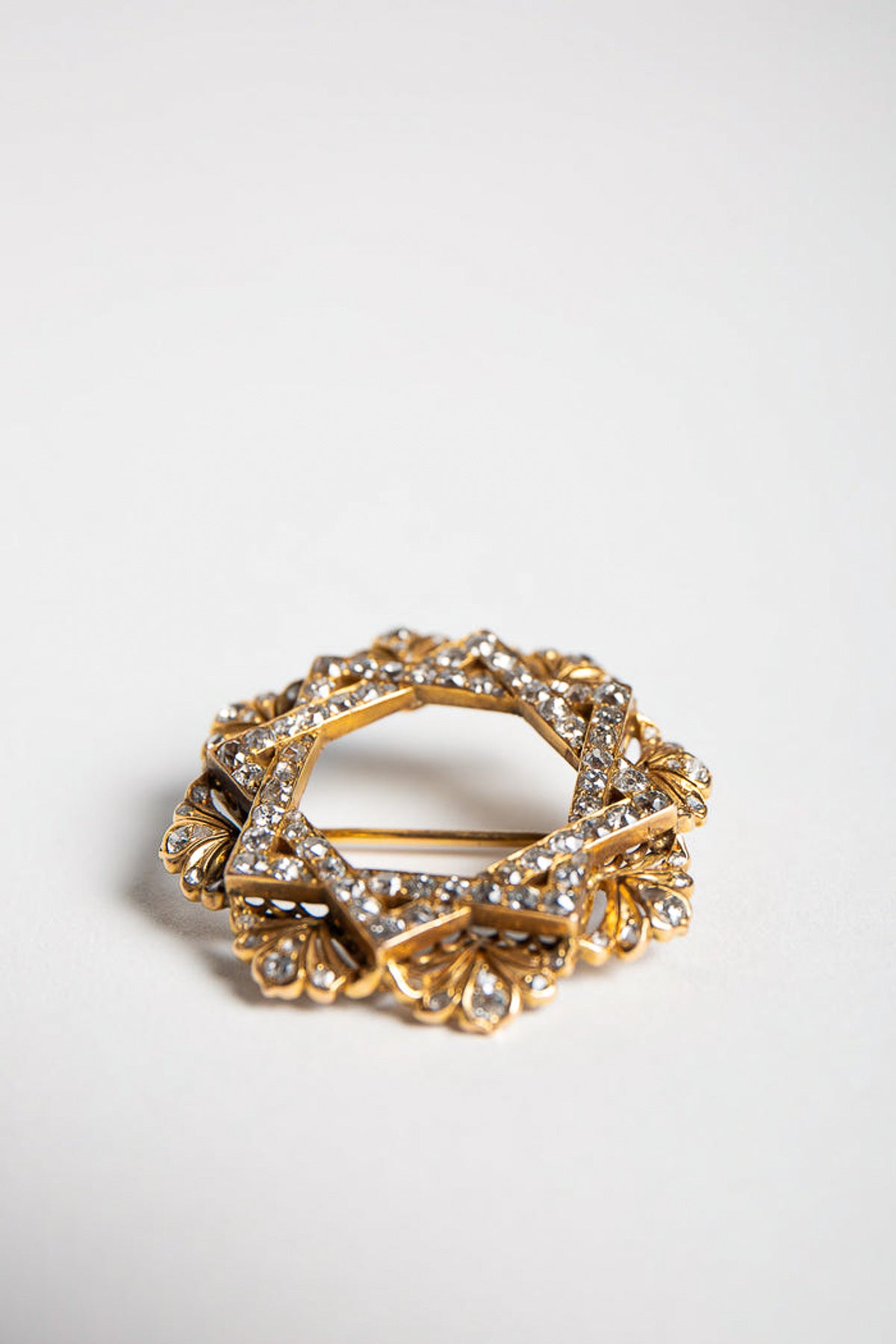 MAXFIELD PRIVATE COLLECTION | VINTAGE VICTORIAN STAR DIAMOND BROOCH