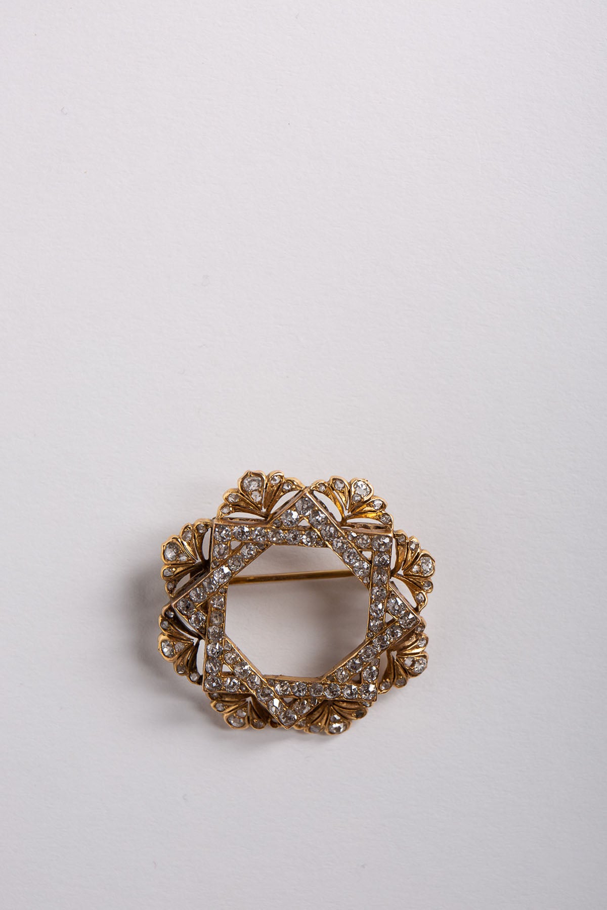 MAXFIELD PRIVATE COLLECTION | VINTAGE VICTORIAN STAR DIAMOND BROOCH - MAXFIELD LA