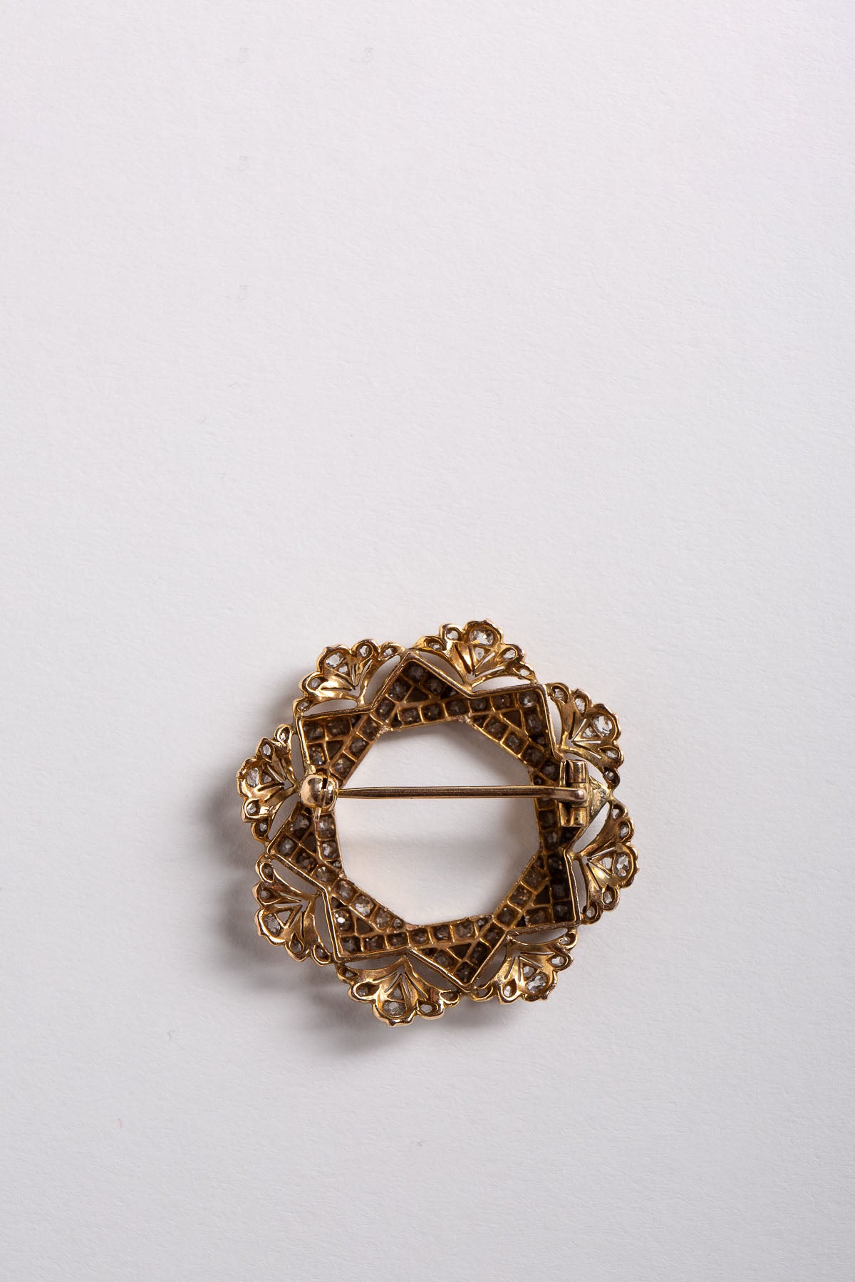 MAXFIELD PRIVATE COLLECTION | VINTAGE VICTORIAN STAR DIAMOND BROOCH - MAXFIELD LA