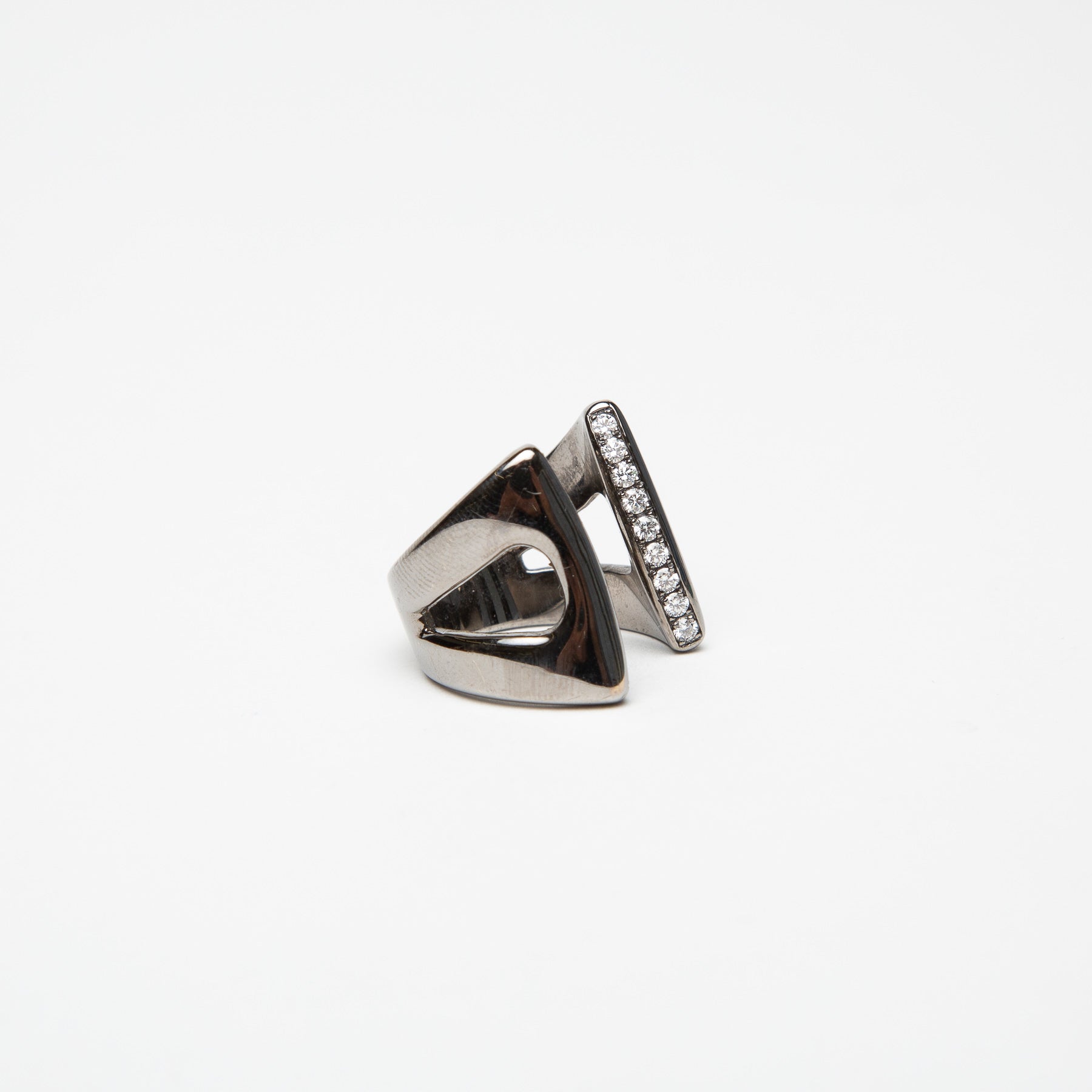 SARAH JANE WILDE | STAINLESS STEEL & DIAMOND RING
