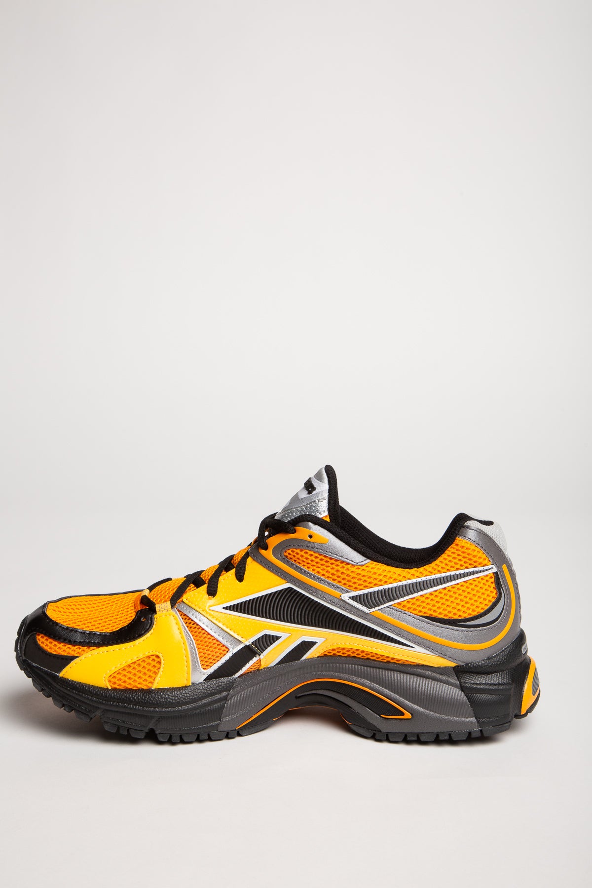 VETEMENTS | SPIKE RUNNER 200