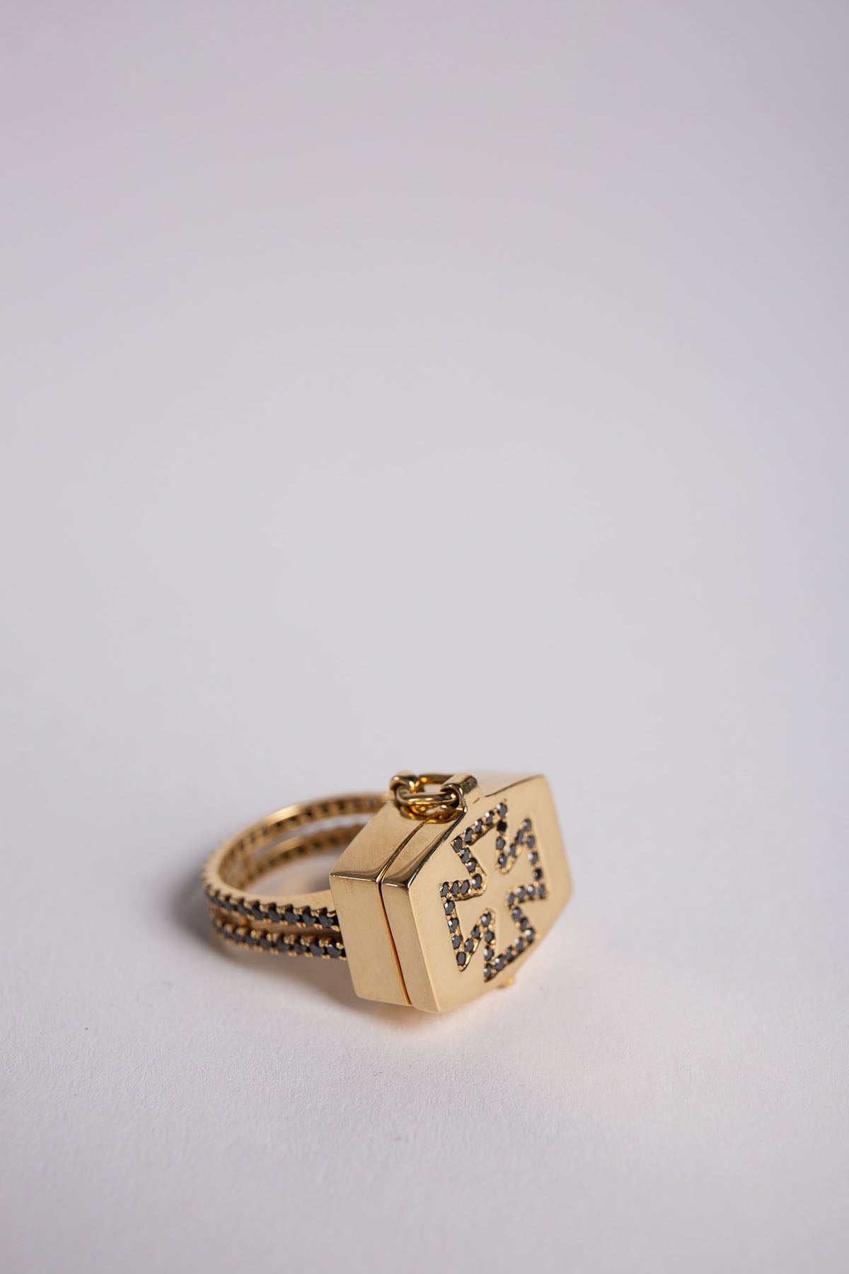 JOANNE FISKE | BLACK DIAMOND CROSS RING