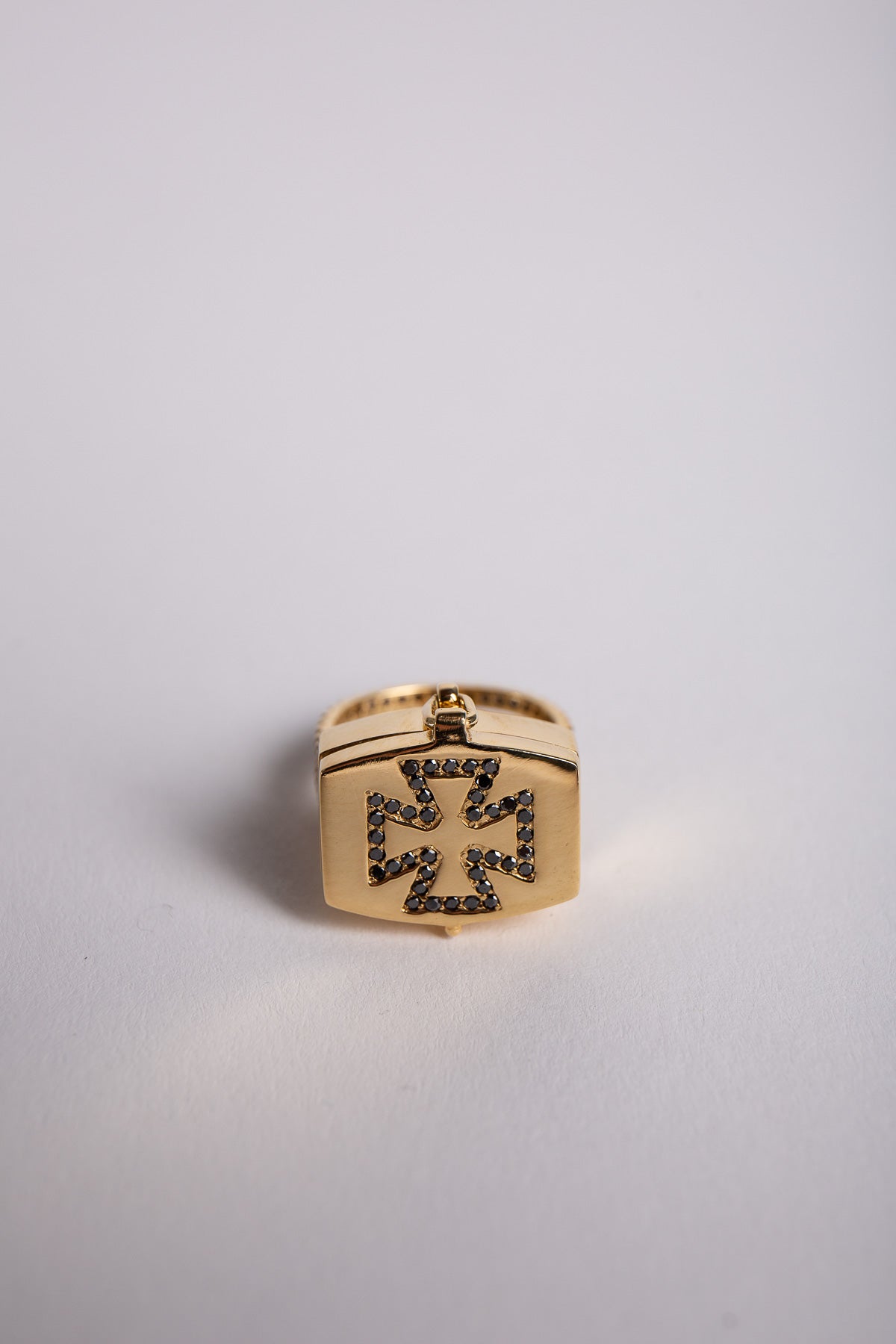 JOANNE FISKE | BLACK DIAMOND CROSS RING