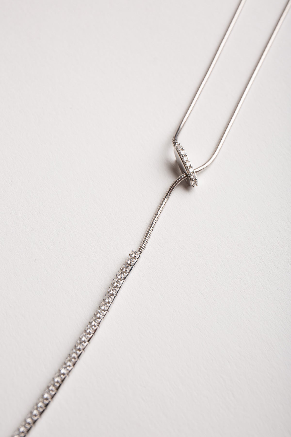 MATTIA CIELO | WHITE GOLD DIAMOND LARIAT NECKLACE