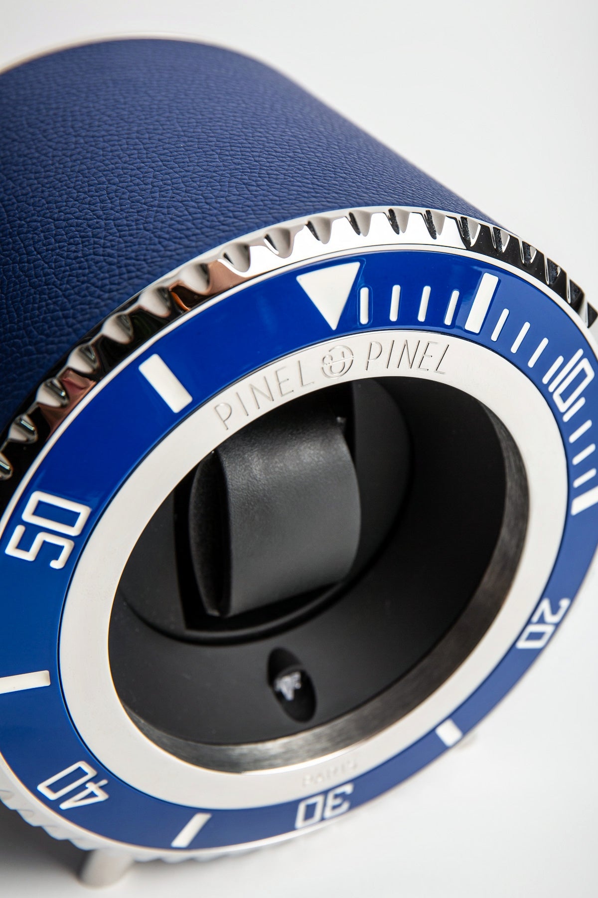 PINEL ET PINEL | TWIN BLUE SUB WATCH WINDER - MAXFIELD LA