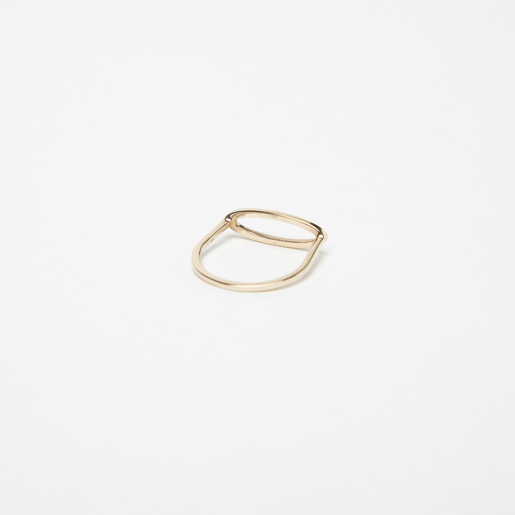 KWIT | 14K GOLD LETTER O RING