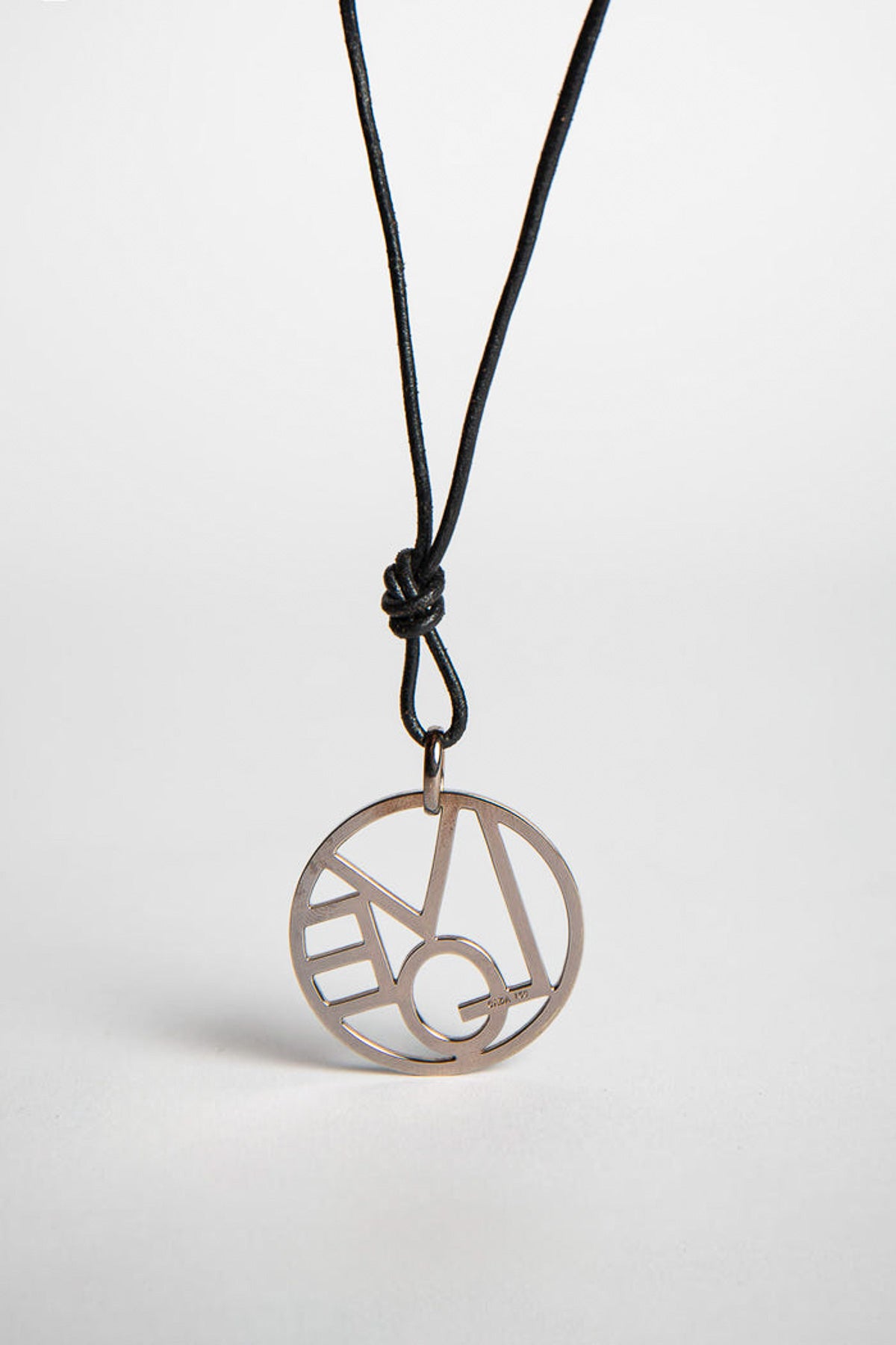 MAXFIELD PRIVATE COLLECTION | BLACK DIAMOND XL LOVE NECKLACE